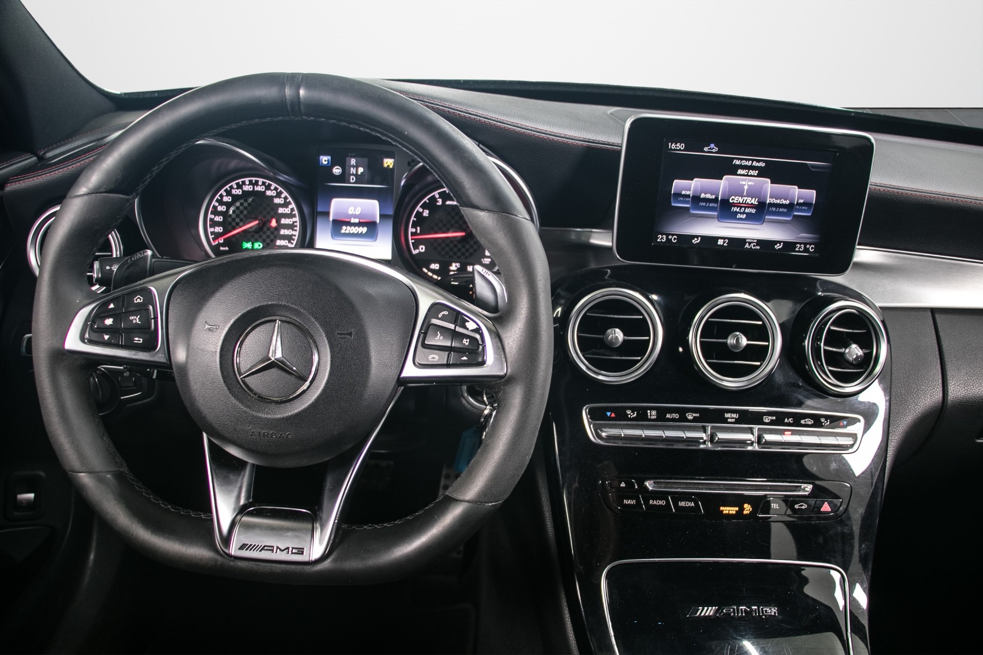 MERCEDES-BENZ C 43 AMG 4Matic 9G-Tronic-image-4