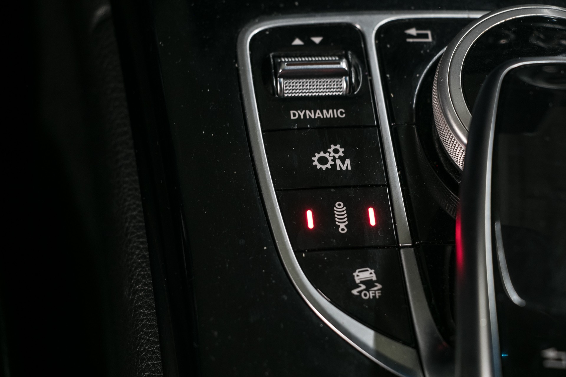 MERCEDES-BENZ C 43 AMG 4Matic 9G-Tronic-image-6