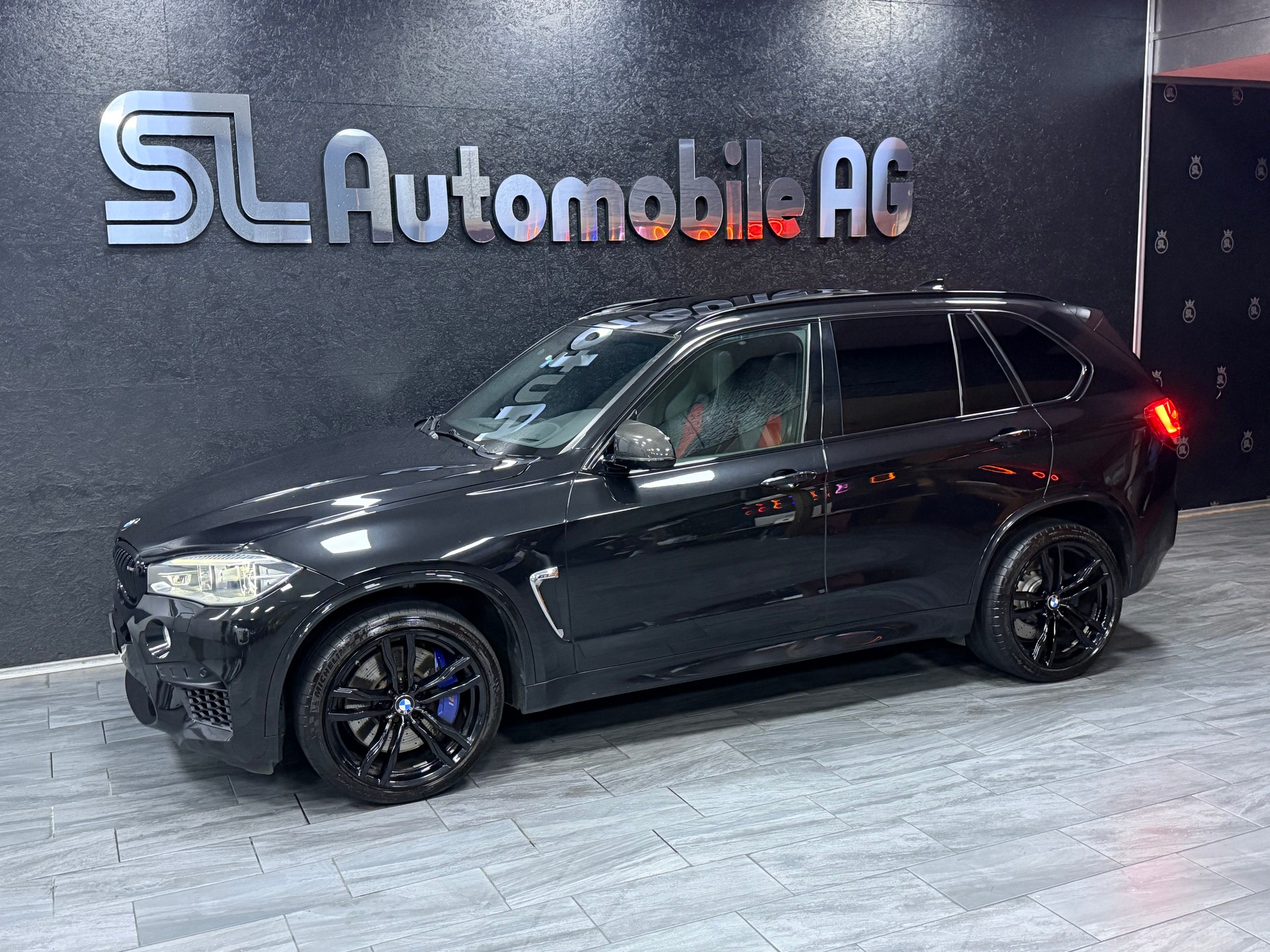BMW X5M Edition Black Fire Steptronic-image-4