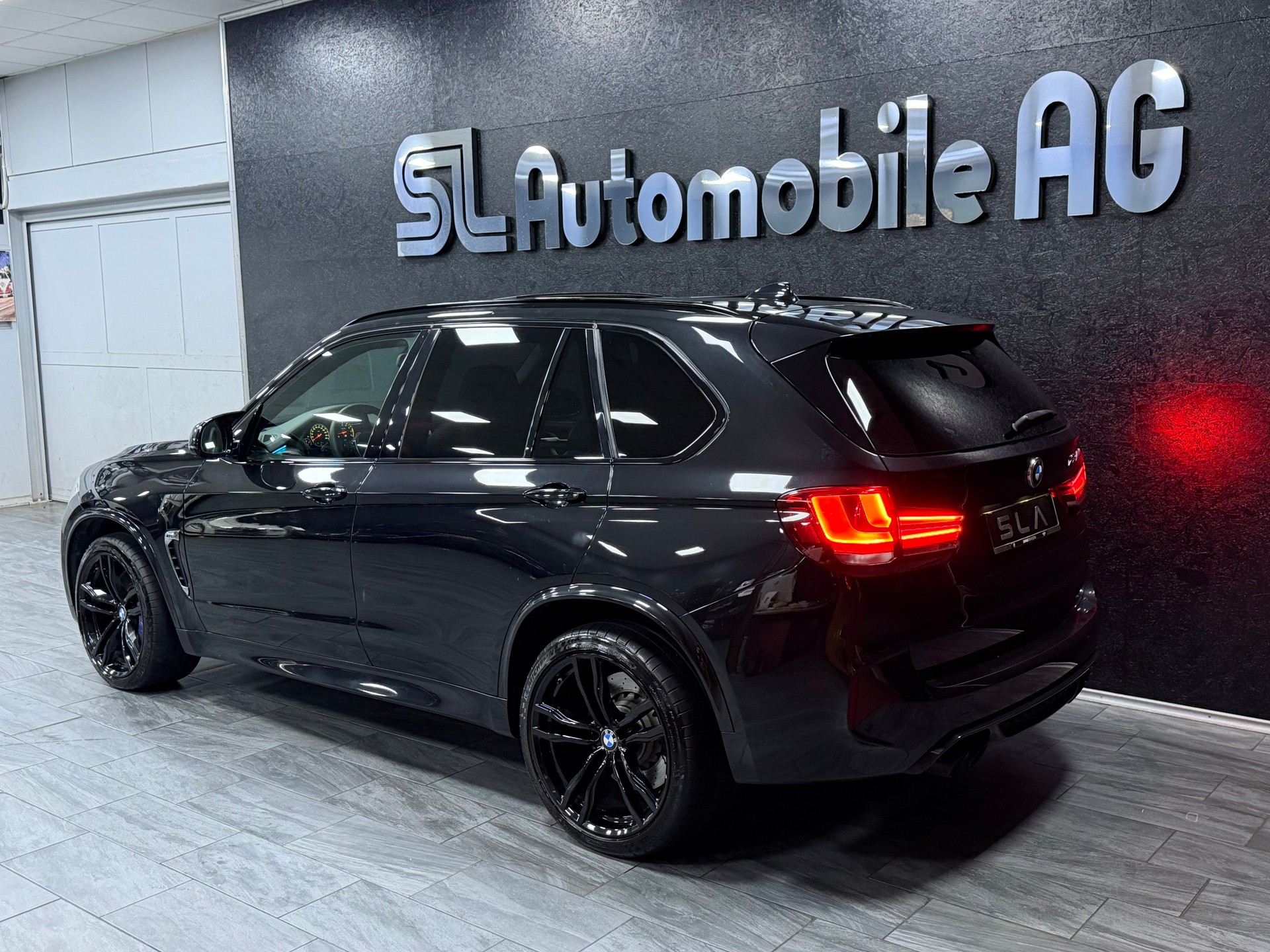 BMW X5M Edition Black Fire Steptronic-image-6