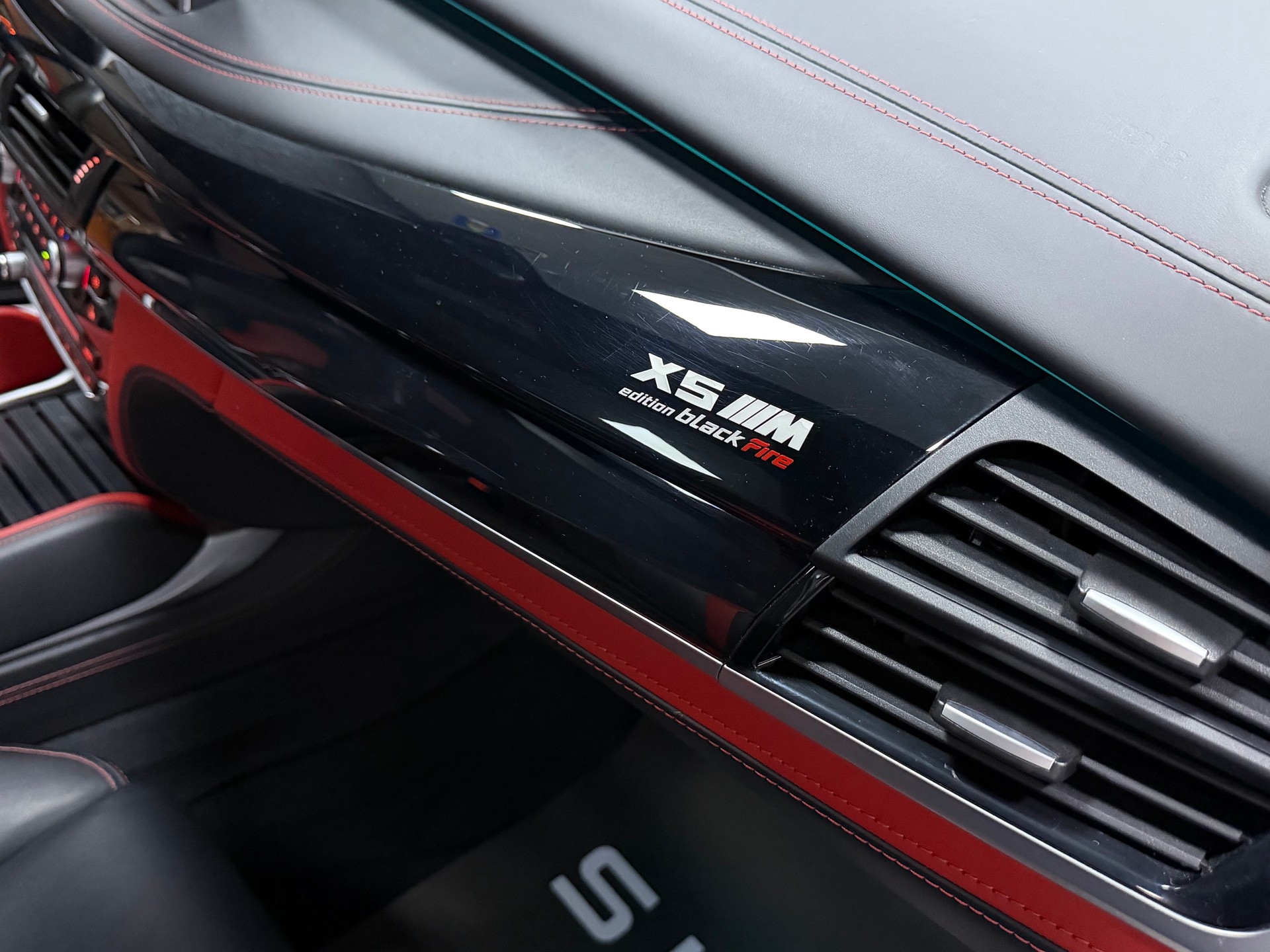 BMW X5M Edition Black Fire Steptronic-image-13