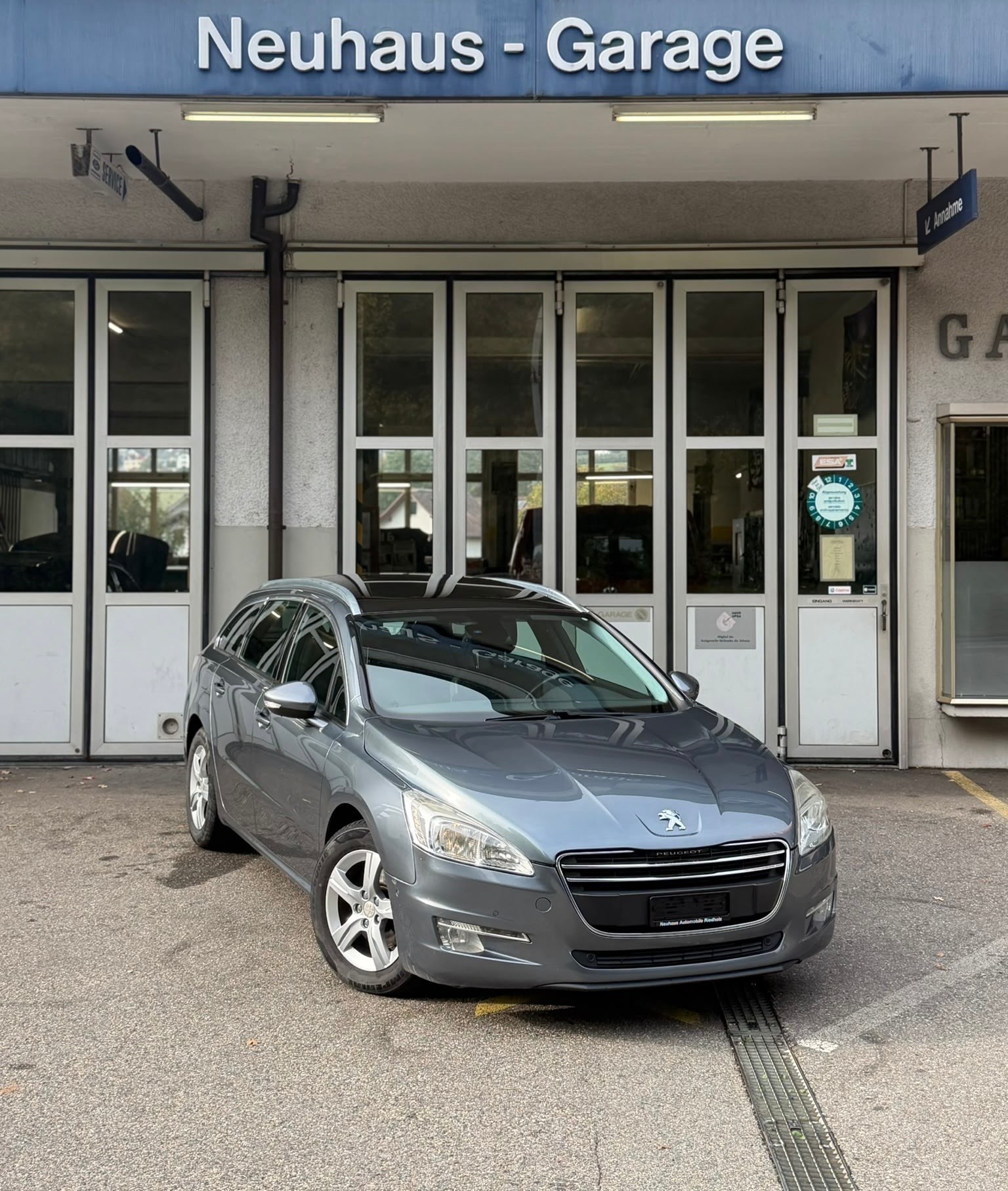 Car photo