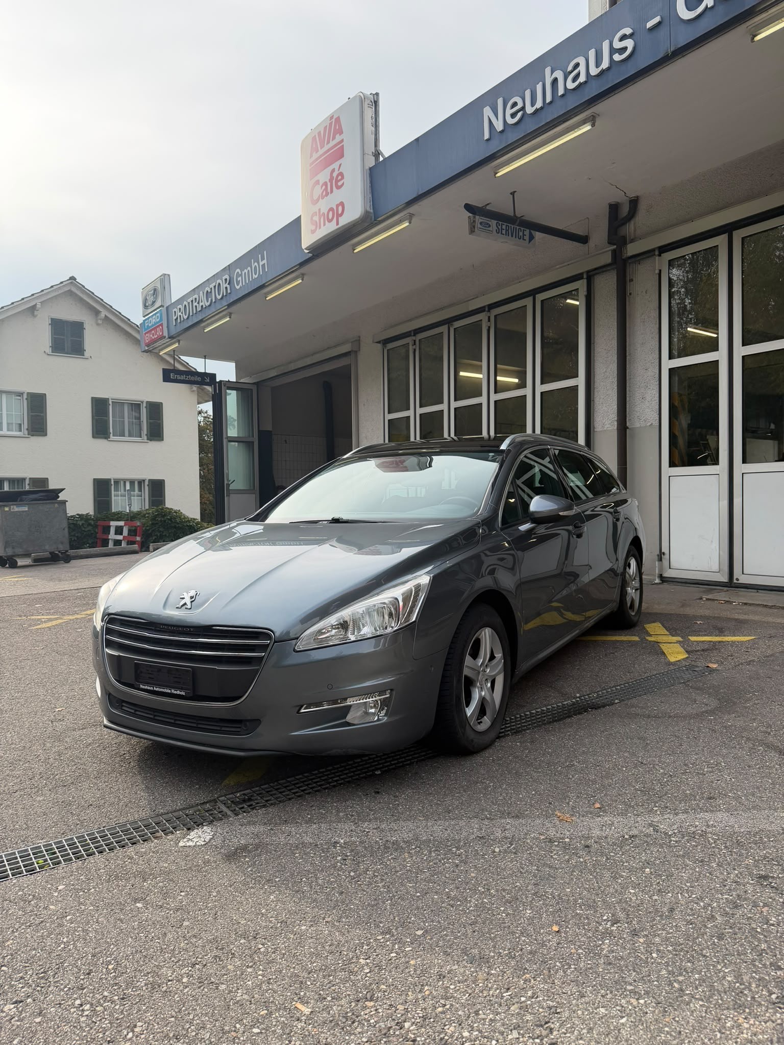 PEUGEOT 508 SW 1.6 16V T Active Automatic-image-1