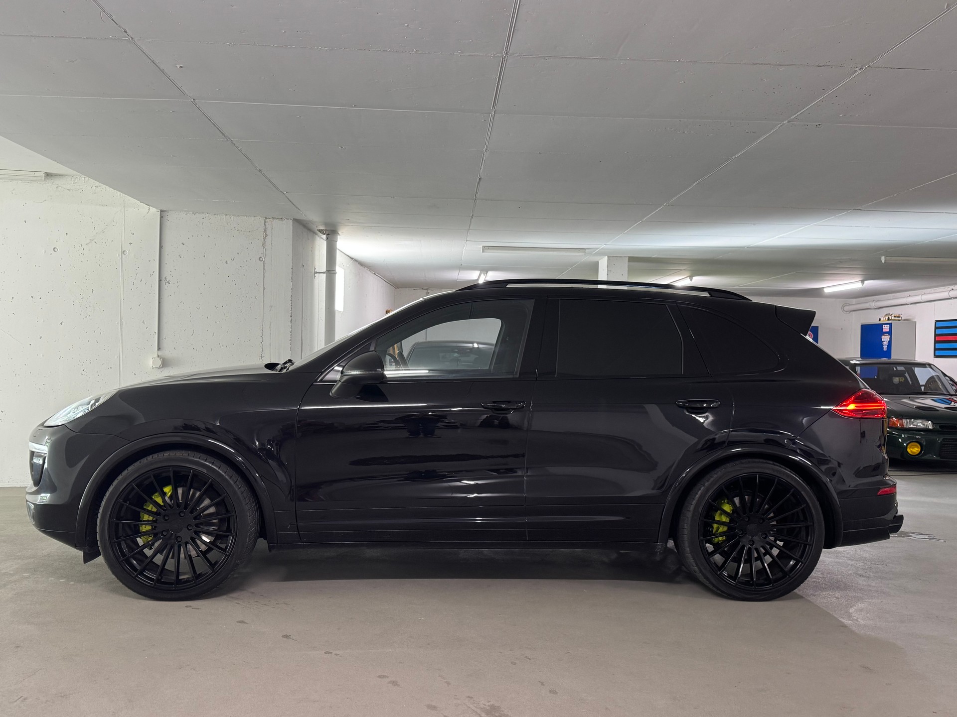 PORSCHE Cayenne S Diesel-image-3