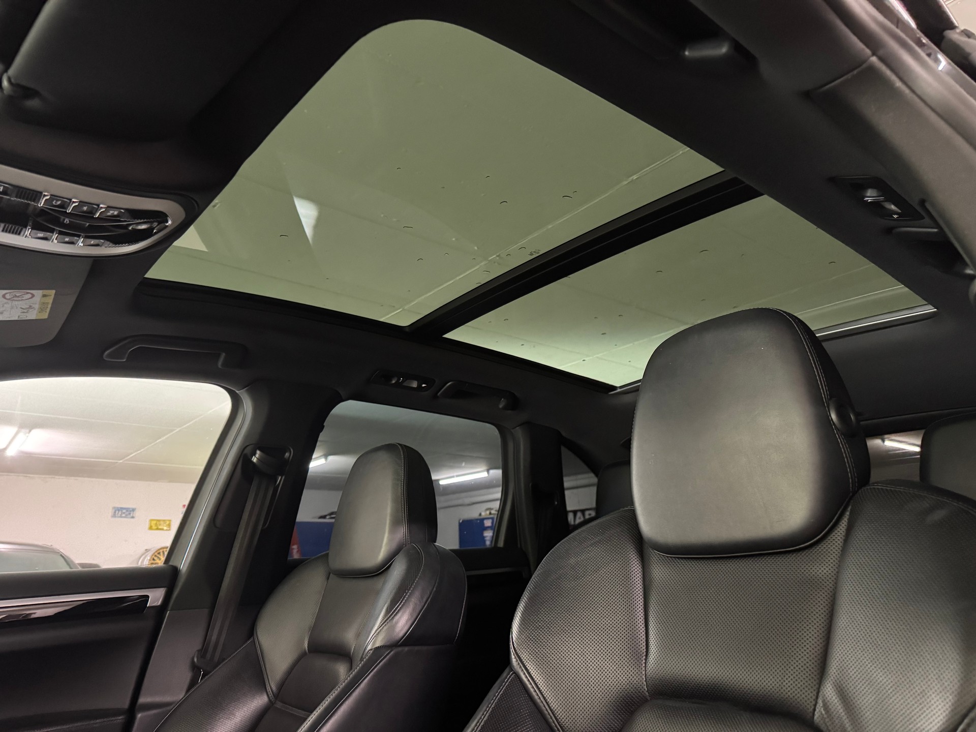PORSCHE Cayenne S Diesel-image-13