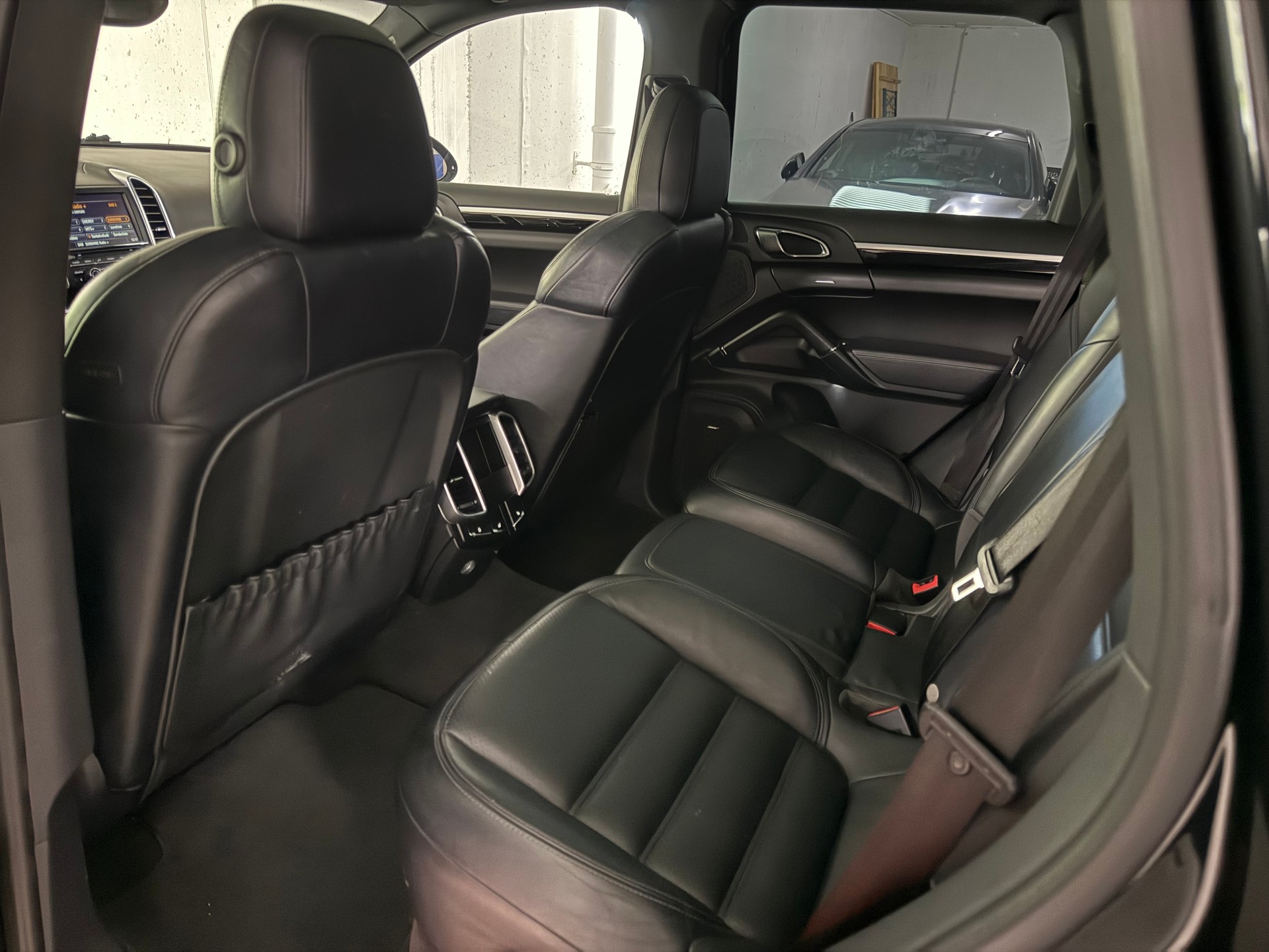 PORSCHE Cayenne S Diesel-image-14