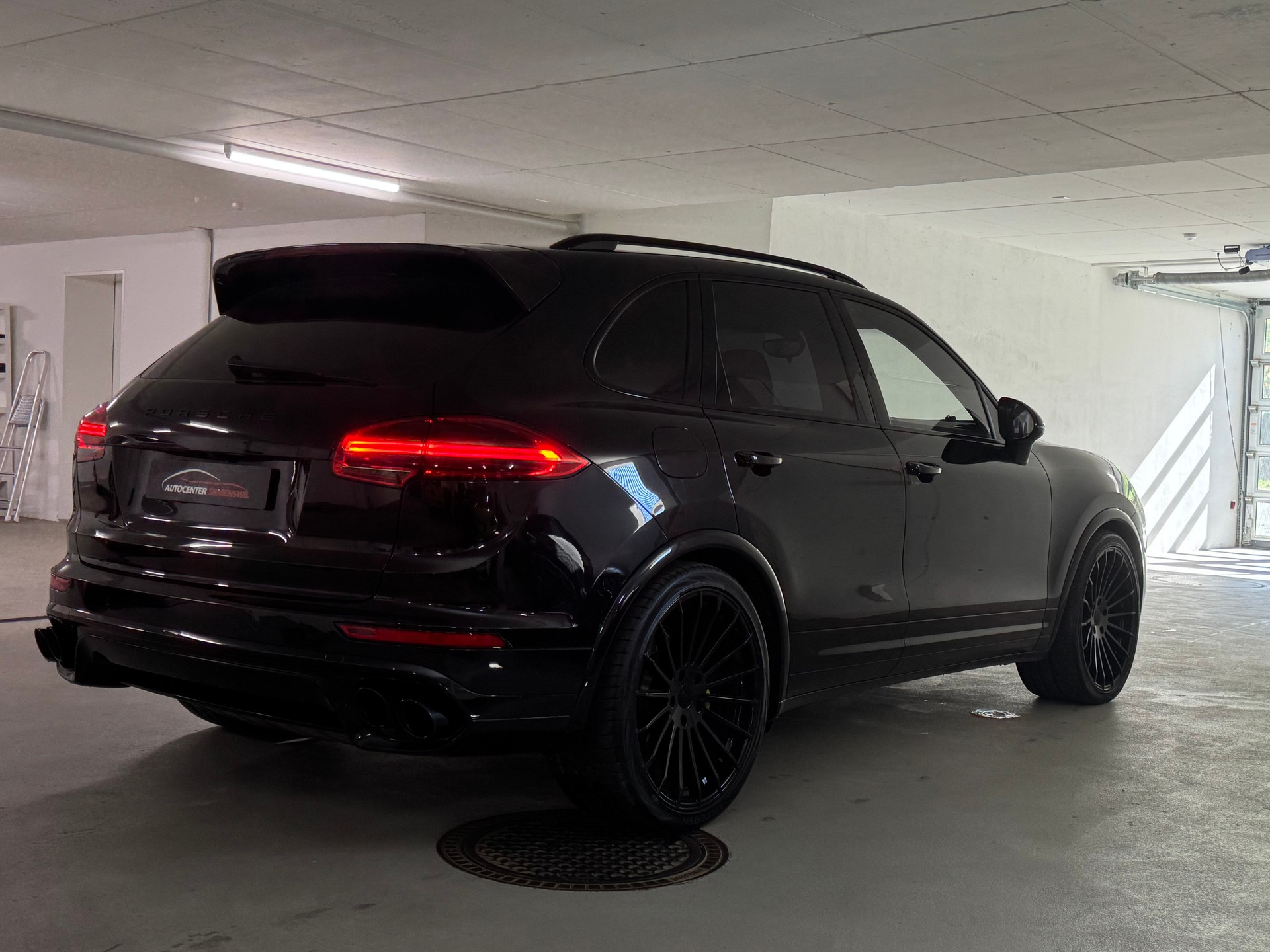 PORSCHE Cayenne S Diesel-image-6