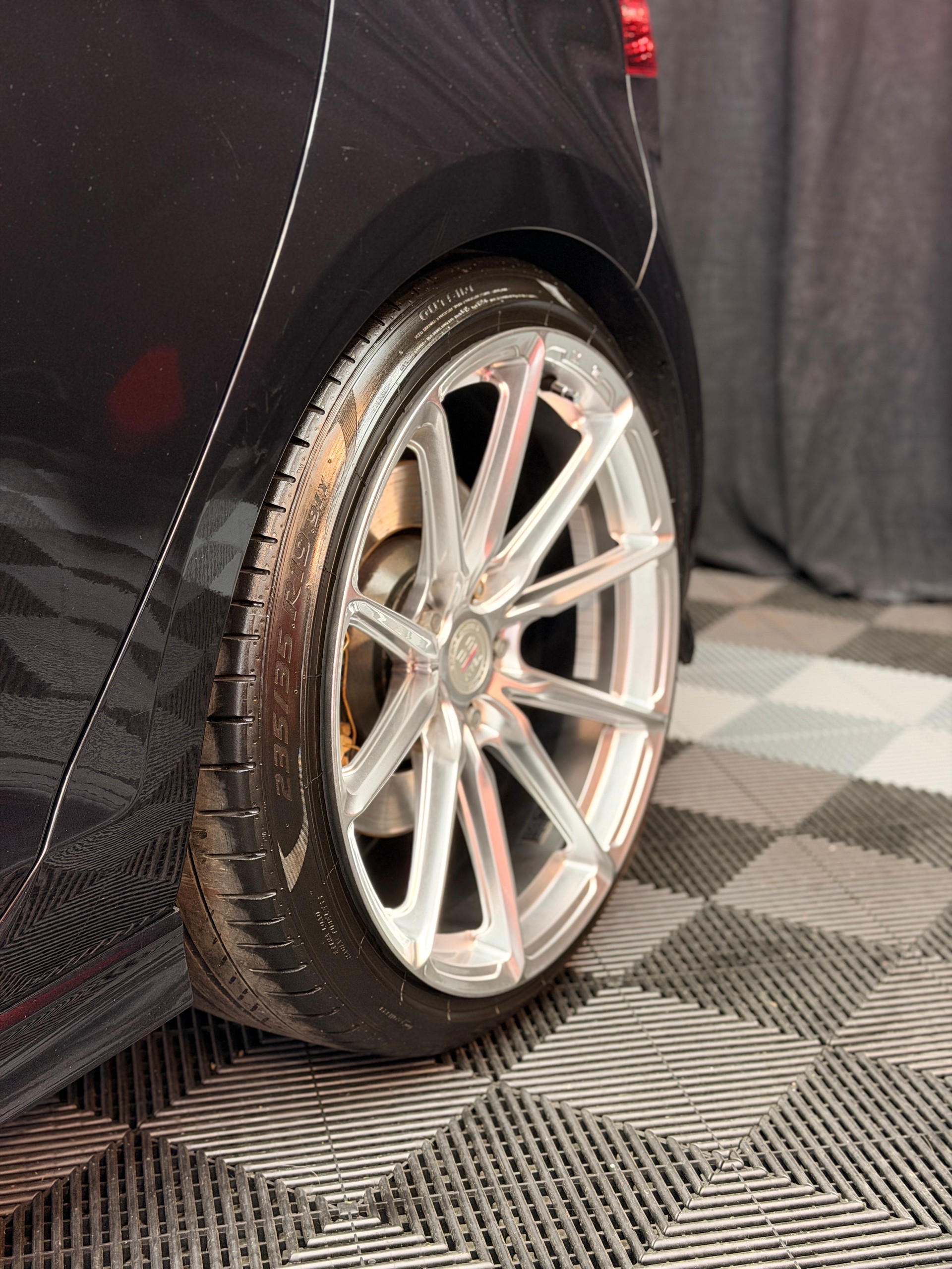 VW Golf 2.0 TSI R 4Motion DSG-image-5