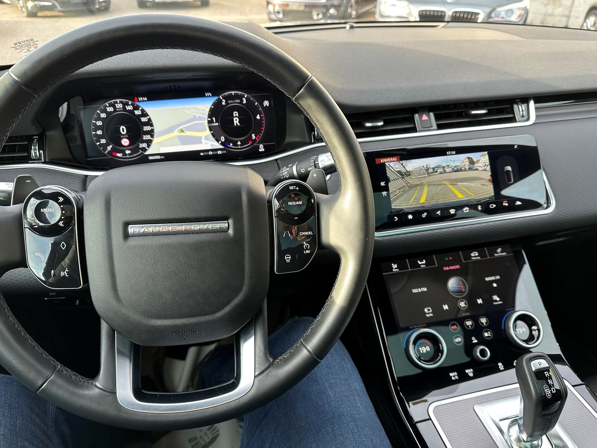 LAND ROVER Range Rover Evoque R-Dynamic D 150 HSE AT9-image-9