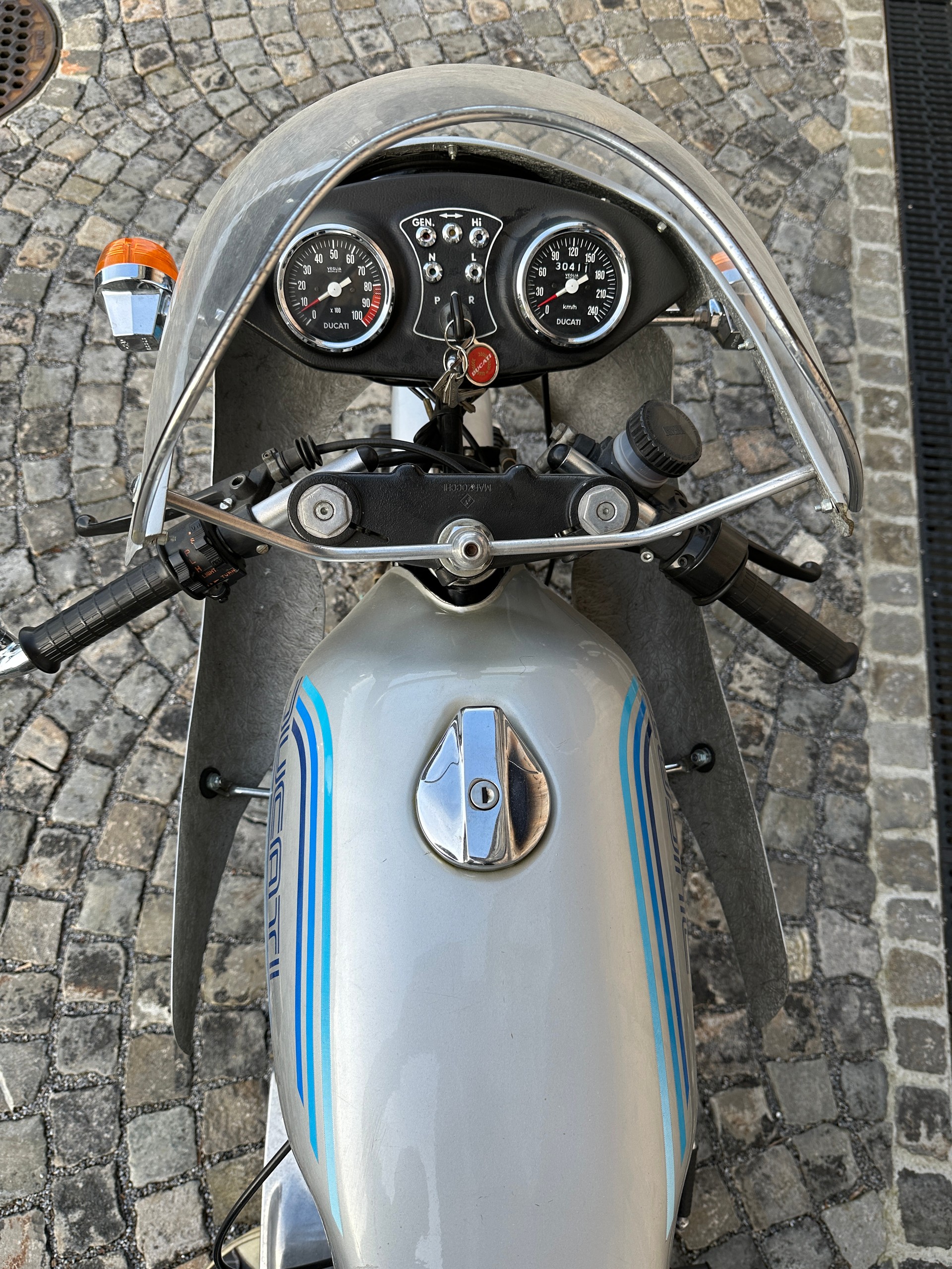 DUCATI 900SS-image-5