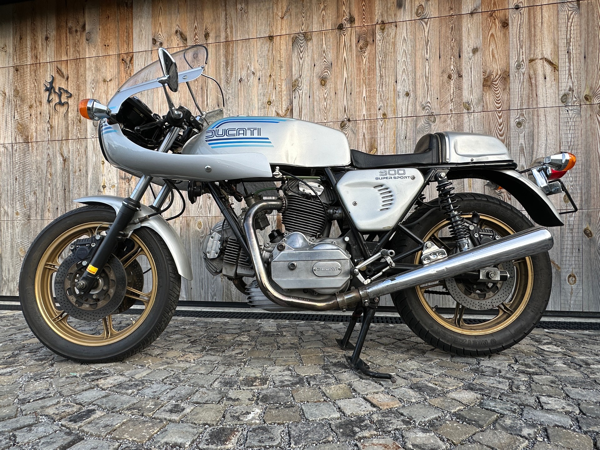 DUCATI 900SS-image-3