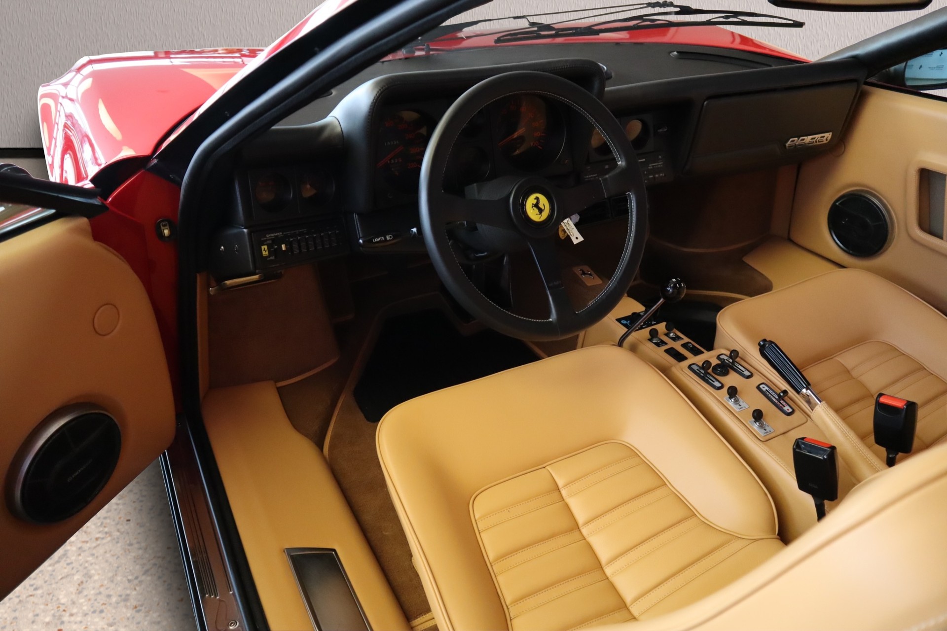 FERRARI 512 BBi - Certified Ferrari Classiche-showroom-element-2