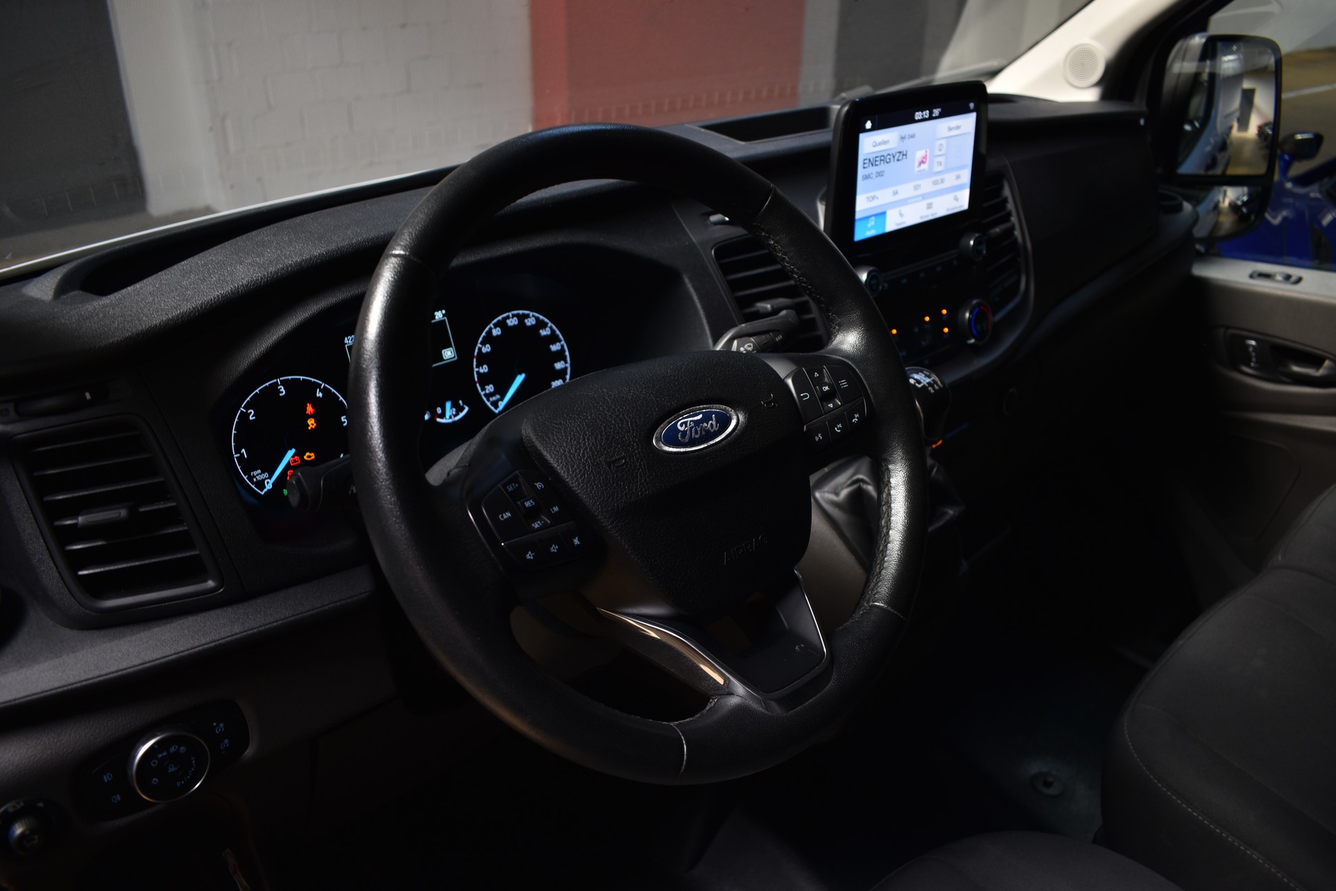FORD Transit Van 350 L2 Trail 2.0 TDCi 130 MHEV FWD-image-6