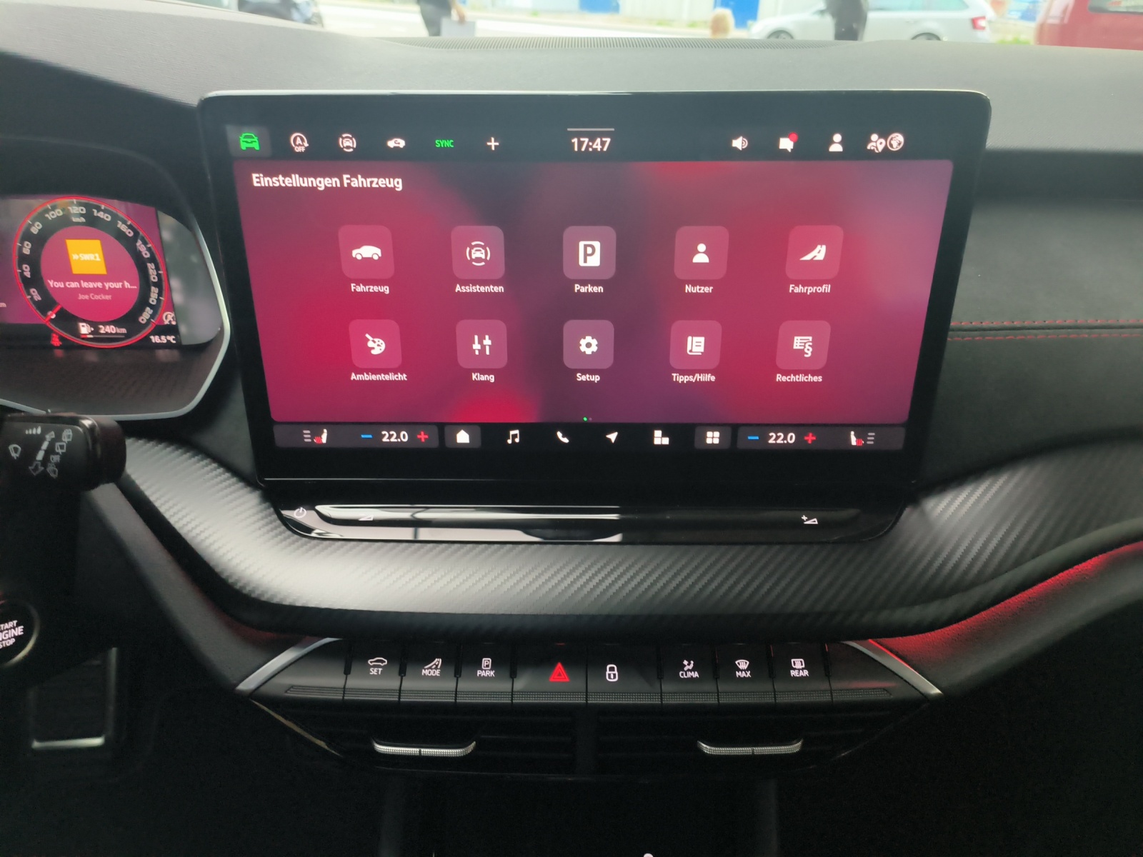 SKODA Octavia Combi 2.0 TSI DSG RS-image-9