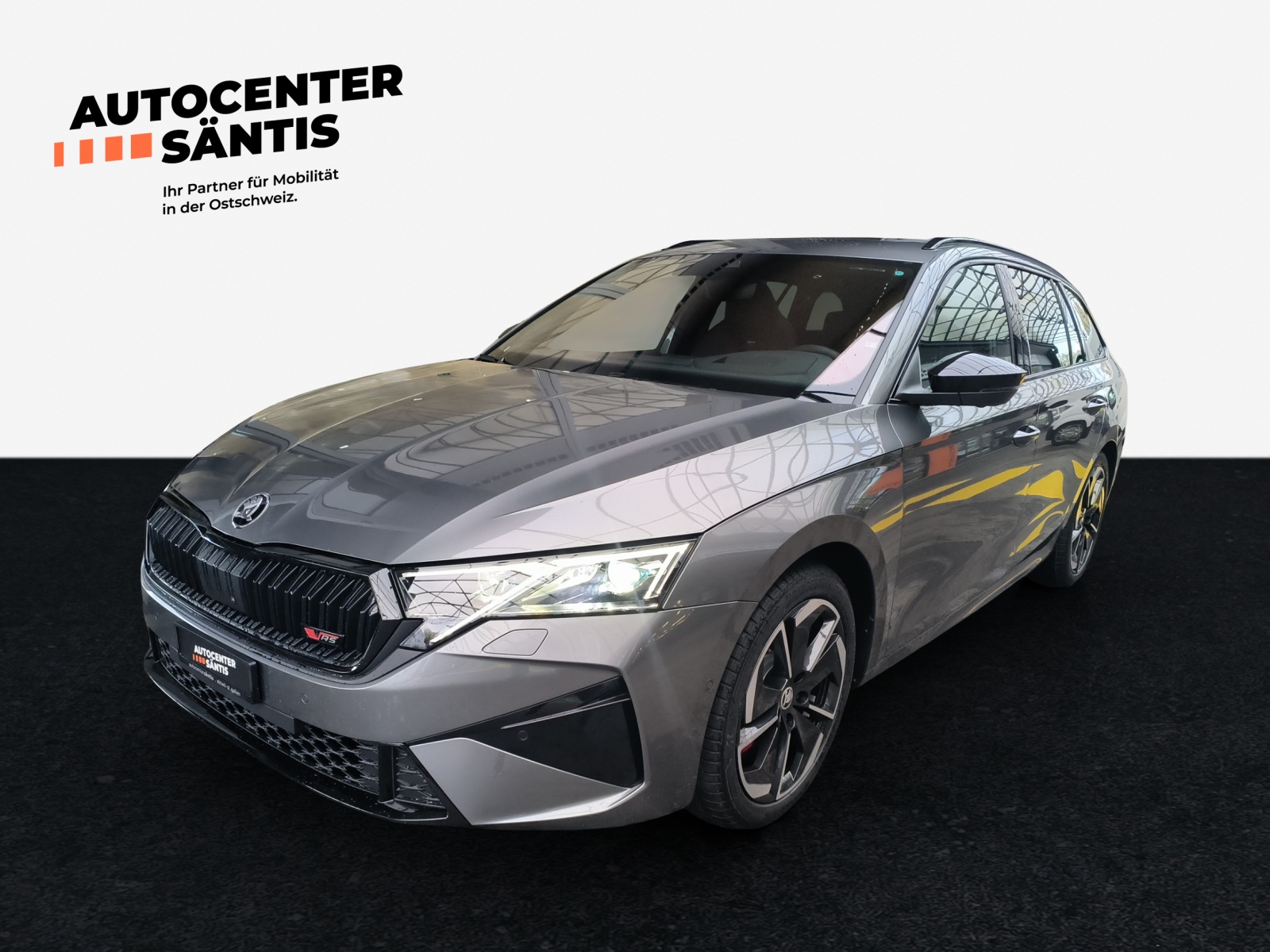 SKODA Octavia Combi 2.0 TSI DSG RS-image-0