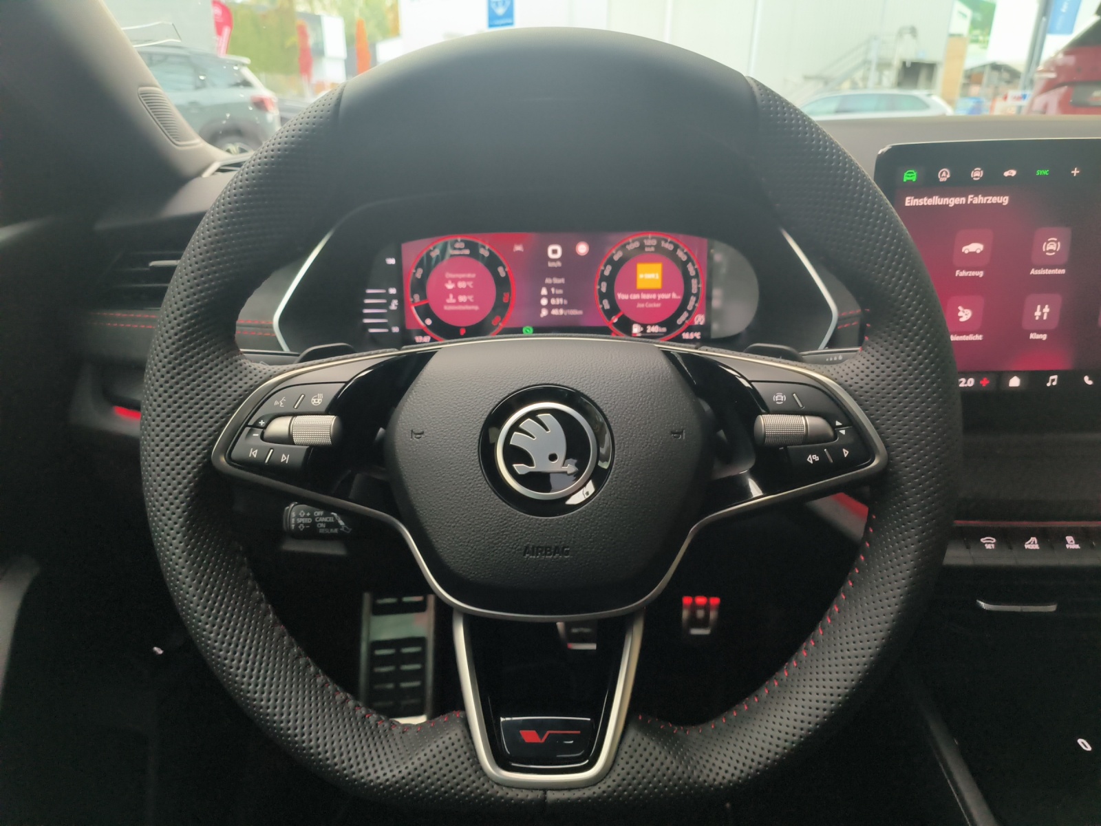 SKODA Octavia Combi 2.0 TSI DSG RS-image-6