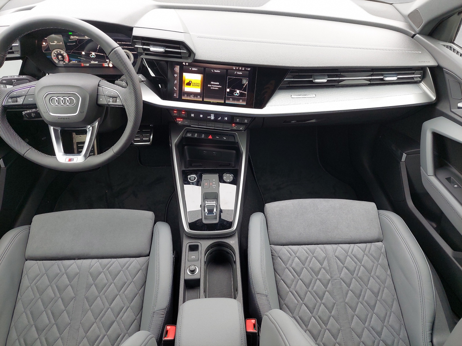 AUDI A3 Sportback 40 TFSI S line quattro-image-7