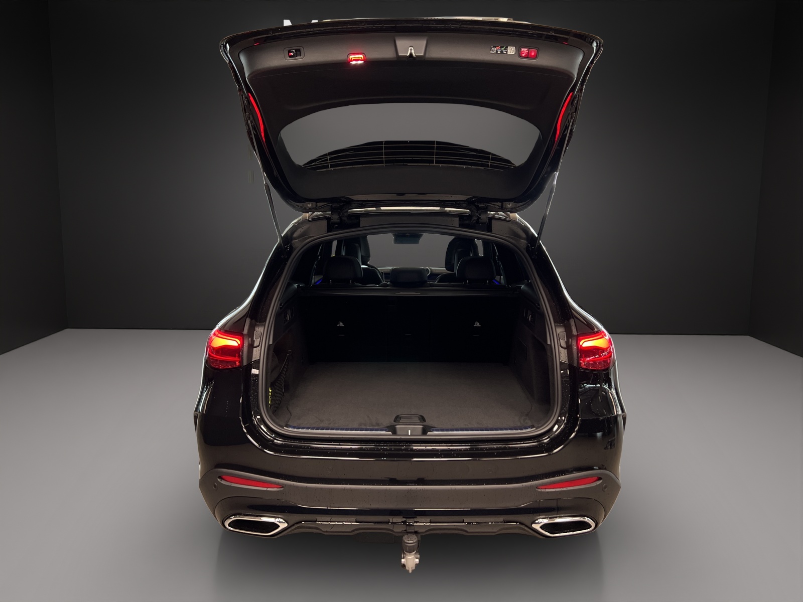 MERCEDES-BENZ GLC 300 4Matic 9G-Tronic AMG Line-image-6