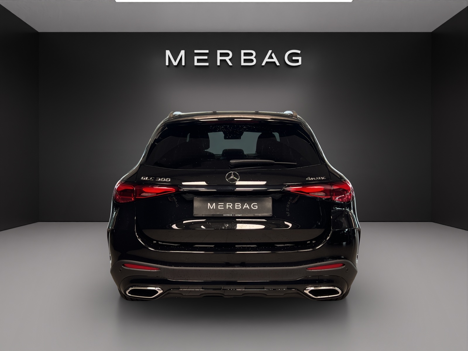 MERCEDES-BENZ GLC 300 4Matic 9G-Tronic AMG Line-image-4