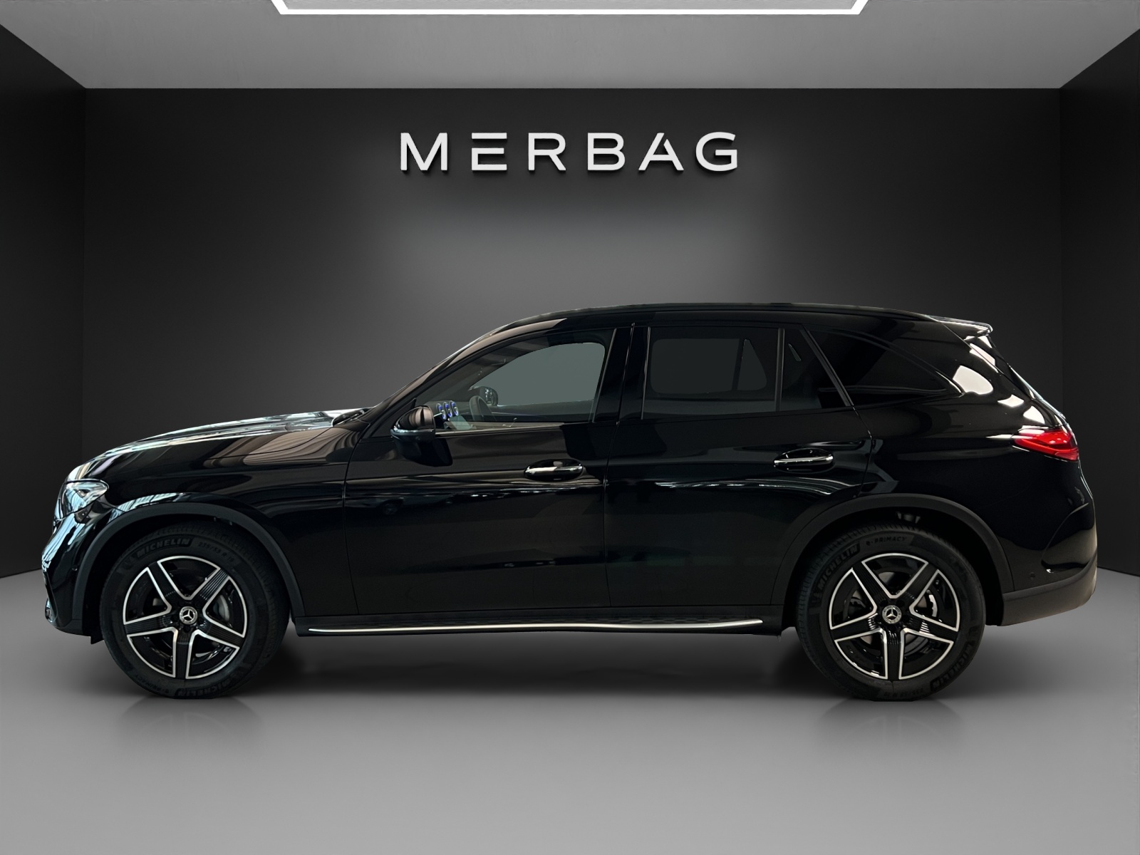 MERCEDES-BENZ GLC 300 4Matic 9G-Tronic AMG Line-image-1