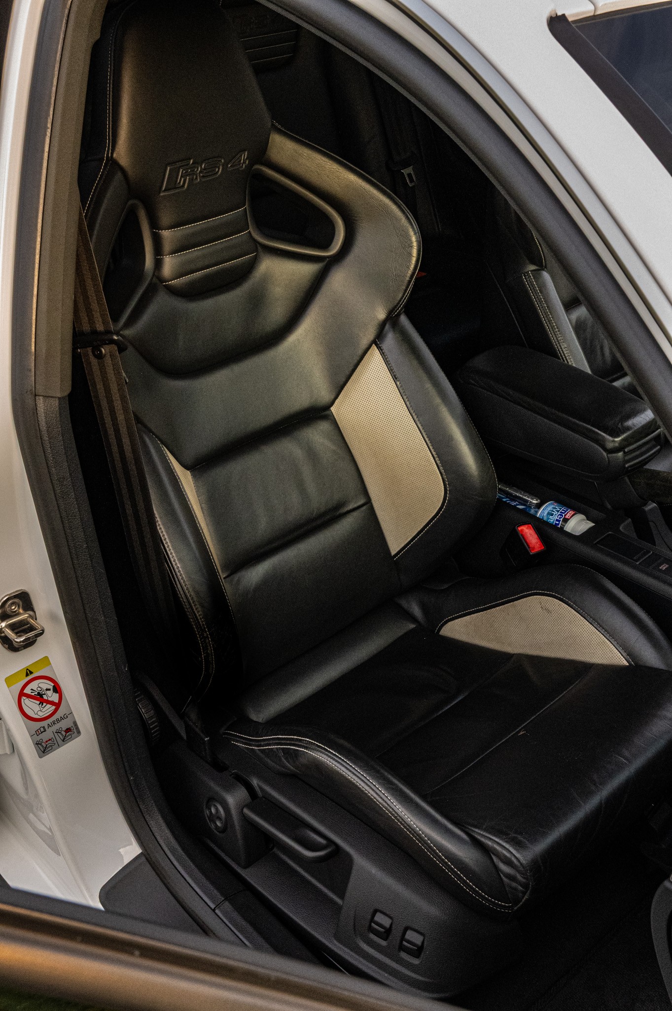 AUDI RS4 Avant 4.2 V8 quattro-image-5