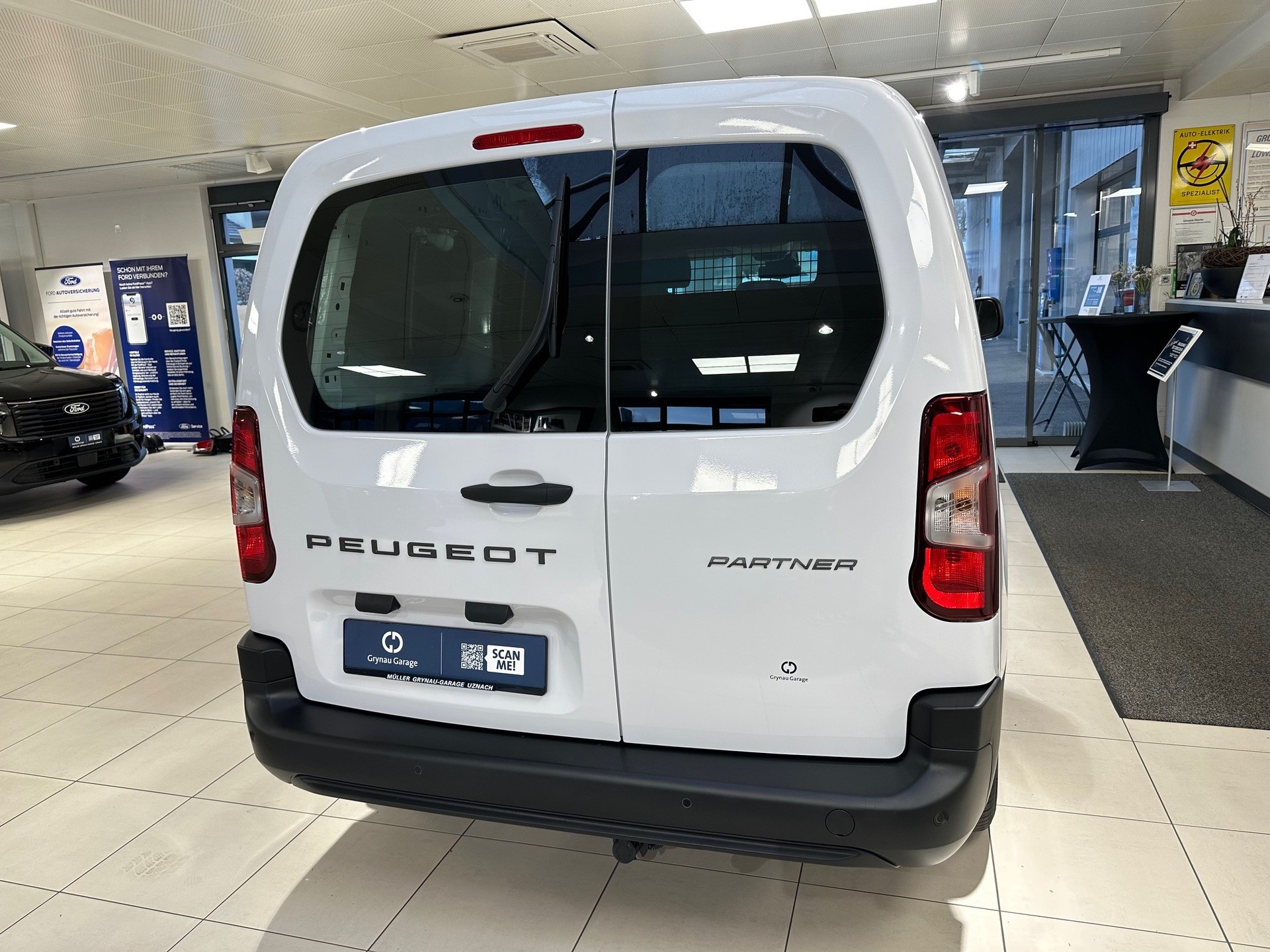 PEUGEOT Partner Kaw. 1000 Long 1.5 BlueHDI 100 S/S Premium-image-4