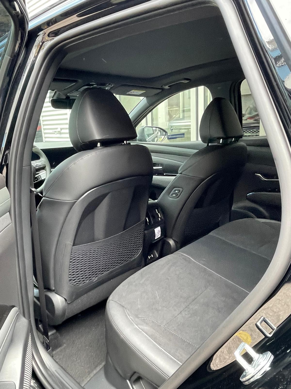 HYUNDAI Tucson 1.6 T-GDi HEV 20th Anniversary 4WD-image-9
