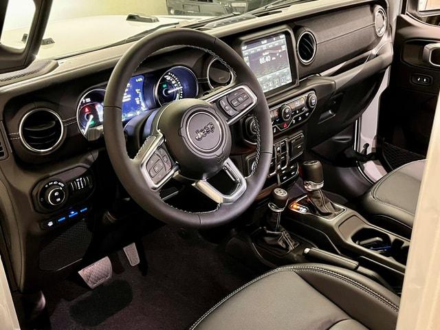 JEEP Wrangler 2.0 Turbo Sahara Unlimited 4xe-image-7