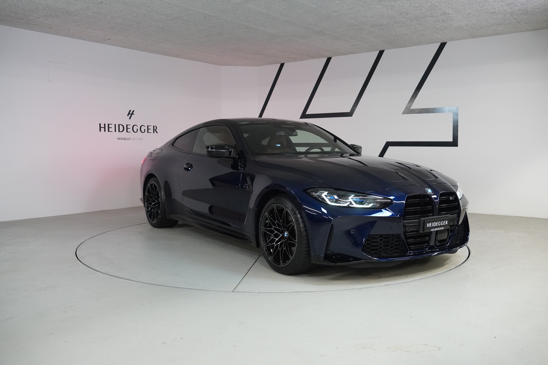 BMW M4 Coupé Competition M xDrive-image-2