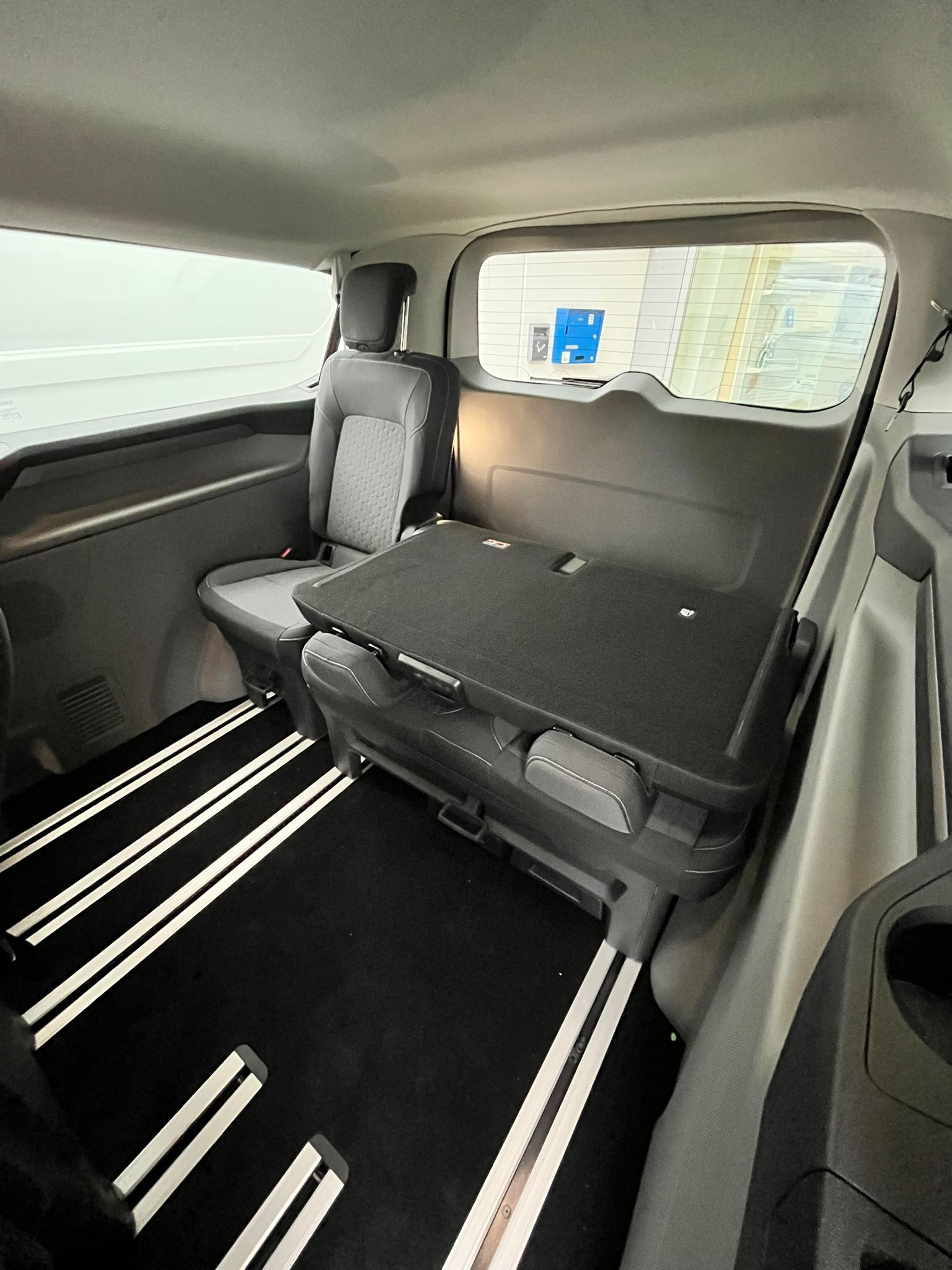 FORD E-Tourneo Custom 340 L1 Titanium-image-12