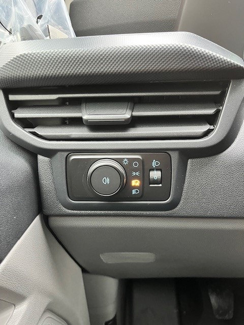 FORD E-Tourneo Custom 340 L1 Titanium-image-4