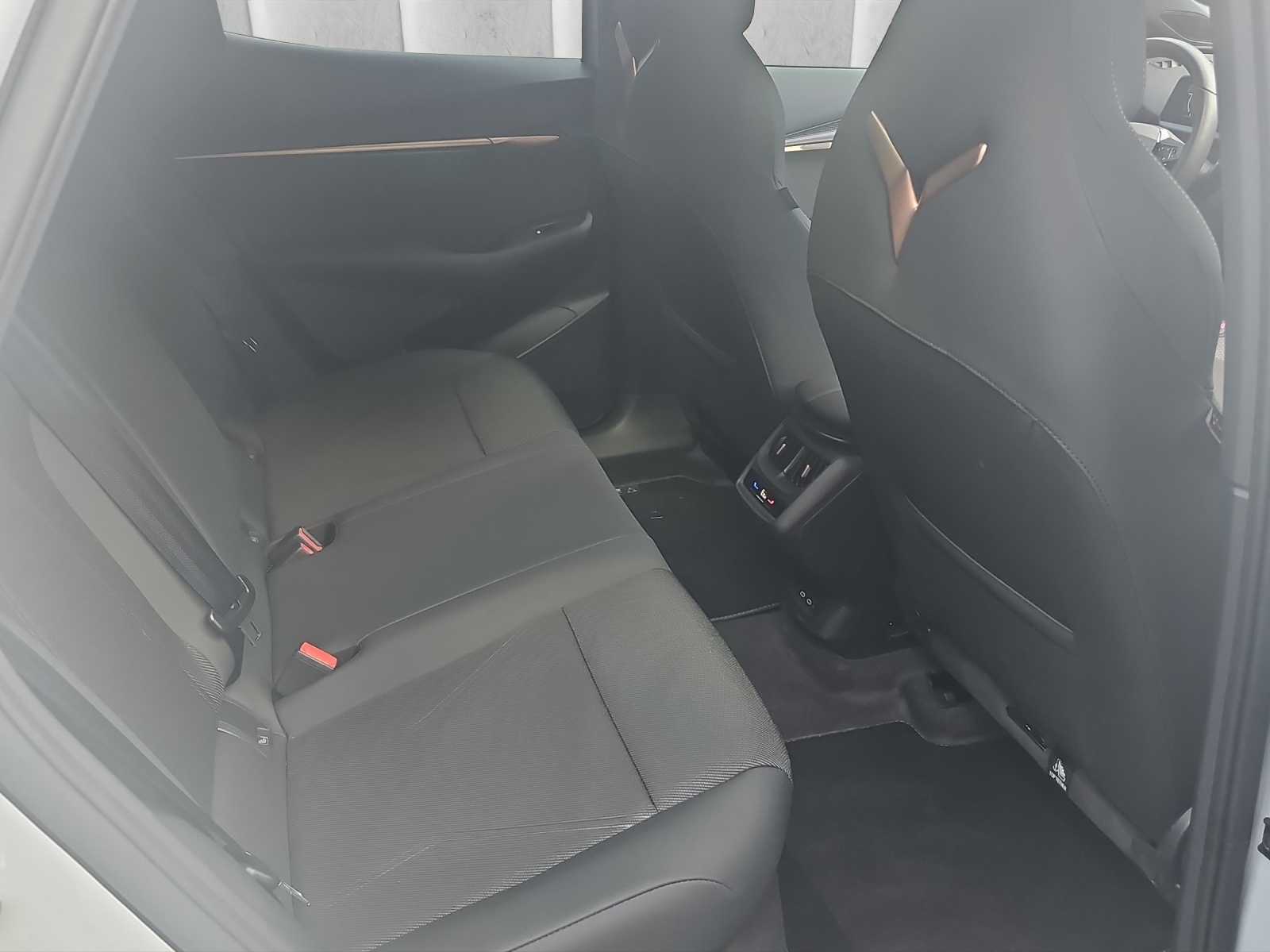 CUPRA Tavascan Type 8 77 kWh VZ-image-9