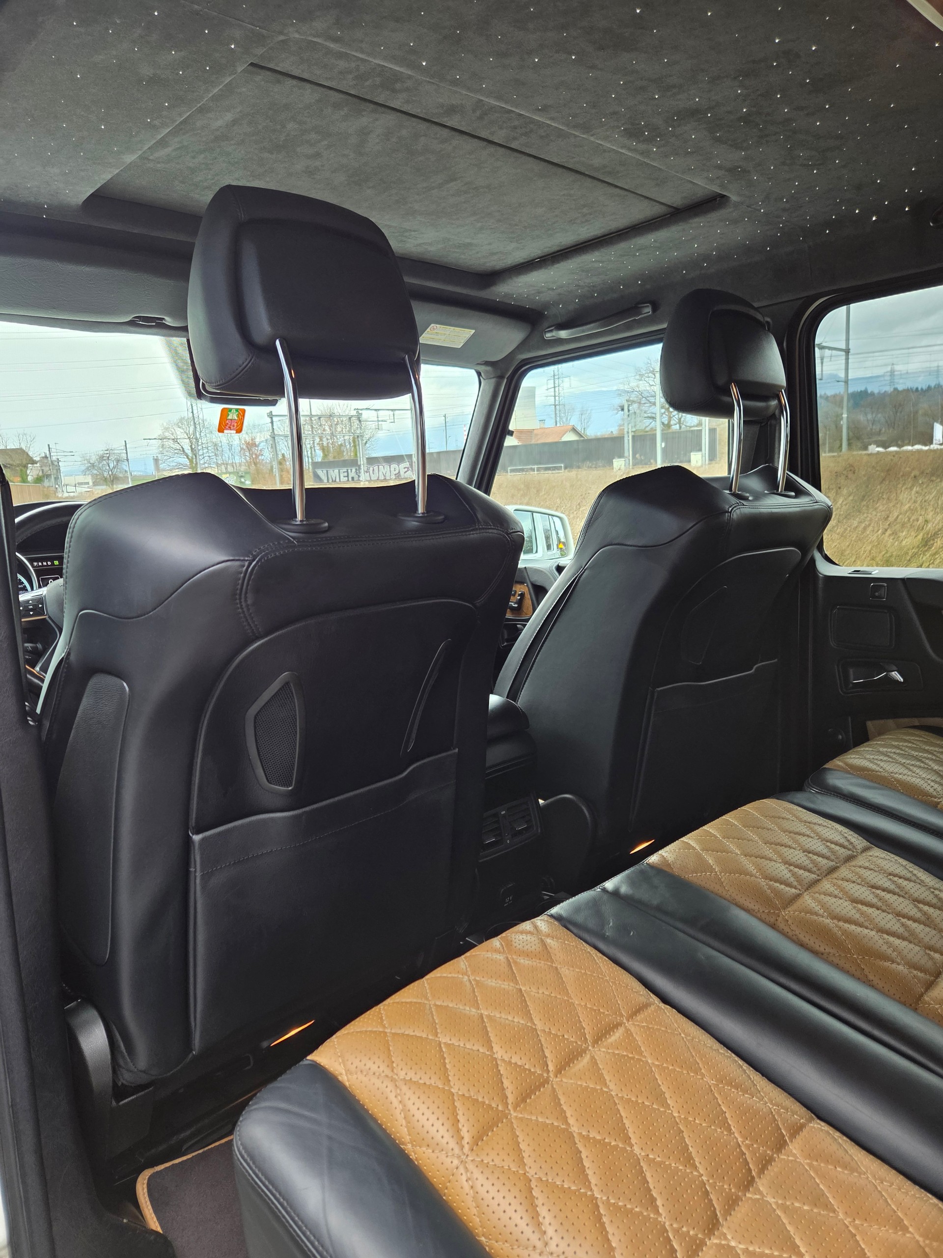 MERCEDES-BENZ G 63 AMG Automatic-image-10
