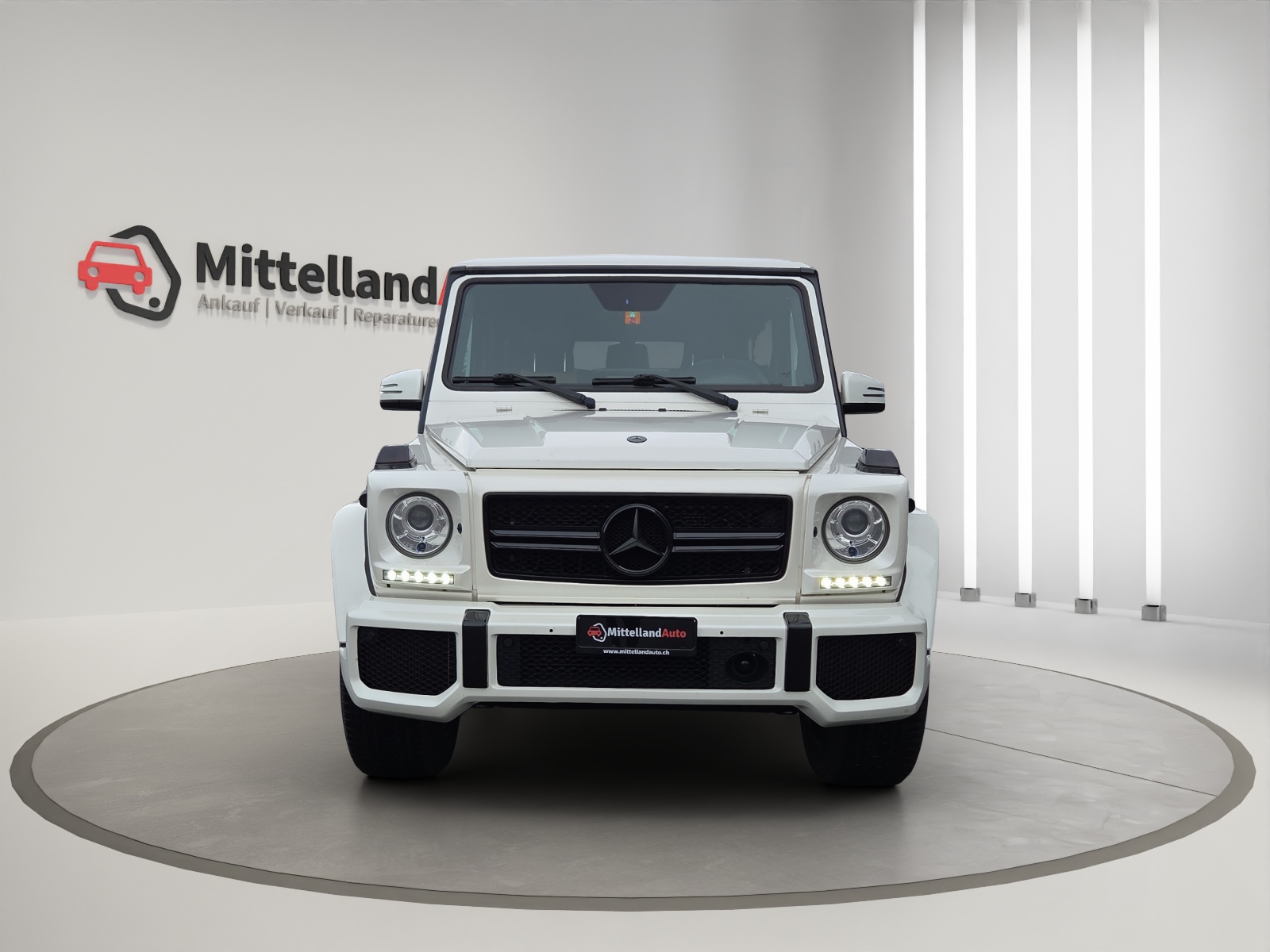 MERCEDES-BENZ G 63 AMG Automatic-showroom-element-1