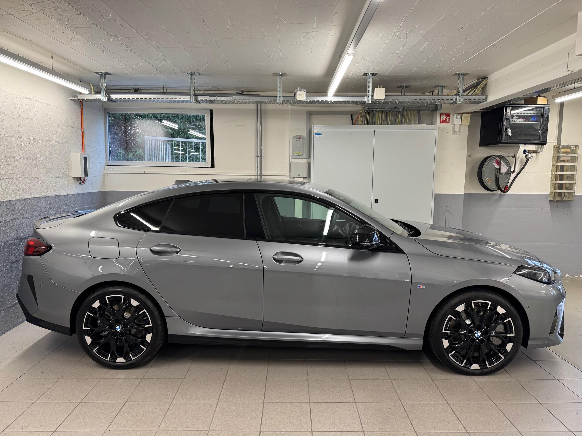 BMW M235i xDrive Gran Coupé-image-1