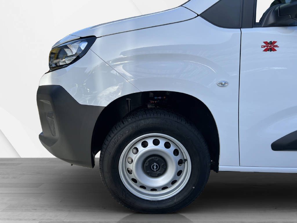 OPEL Combo-e cargo 2.4 t XL Electric 4x4-image-9