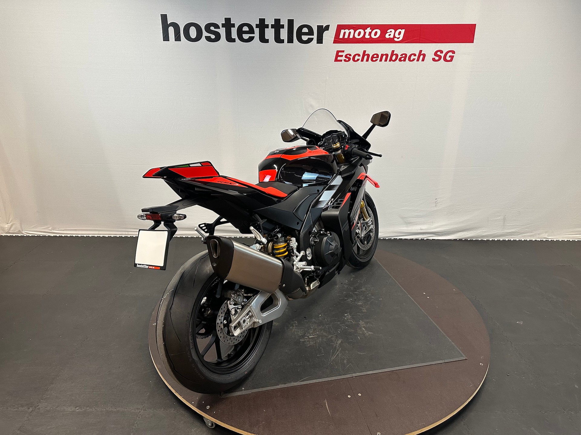 APRILIA RSV4 1100 Factory-image-5