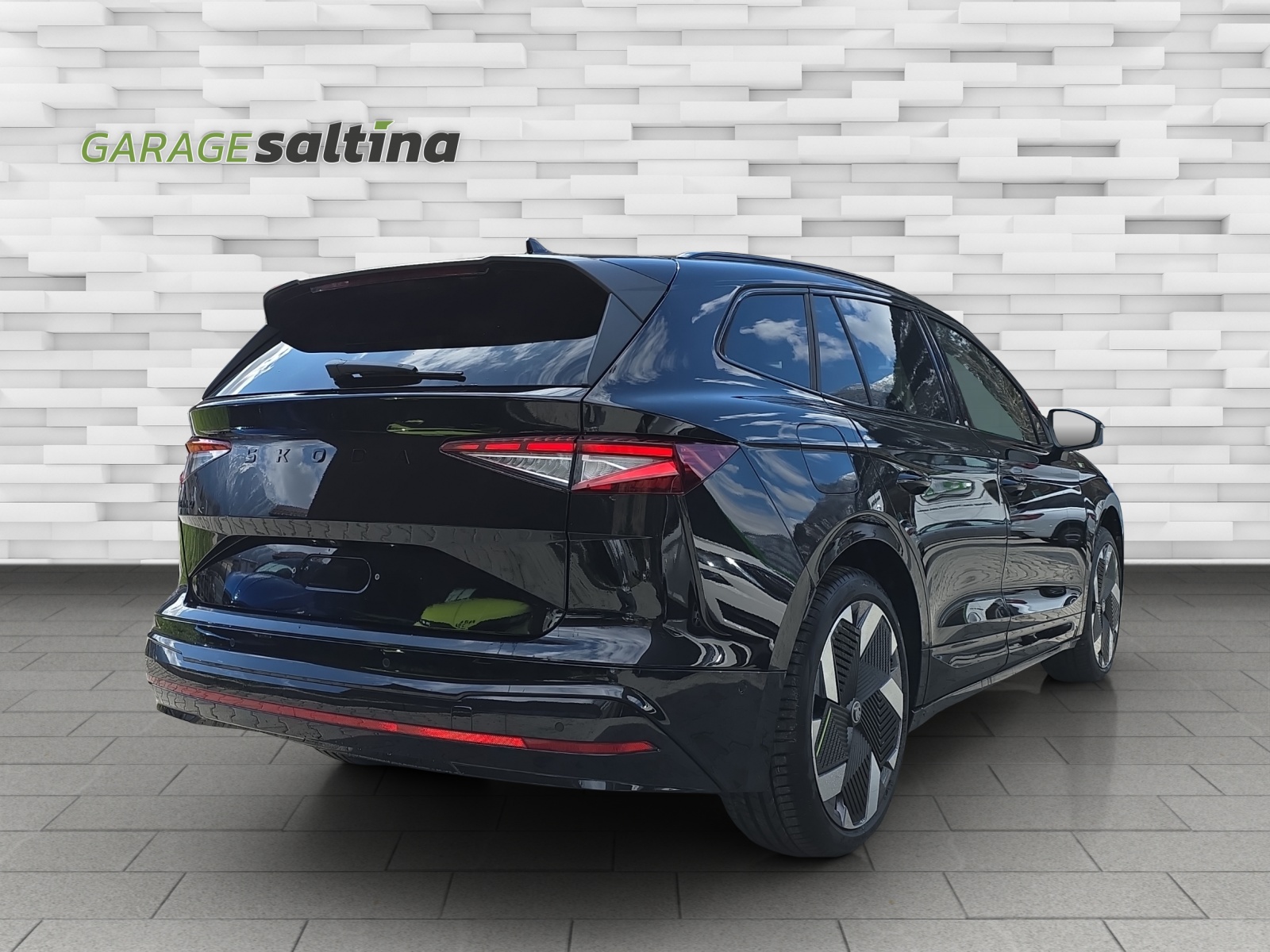 SKODA Enyaq 85x 4x4 RS-image-2