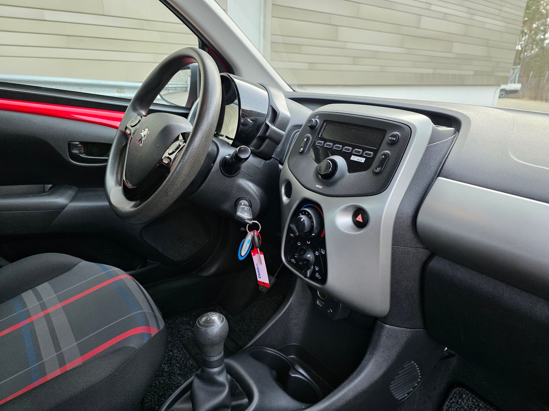 PEUGEOT 108 1.0 VTi Active Top-image-18