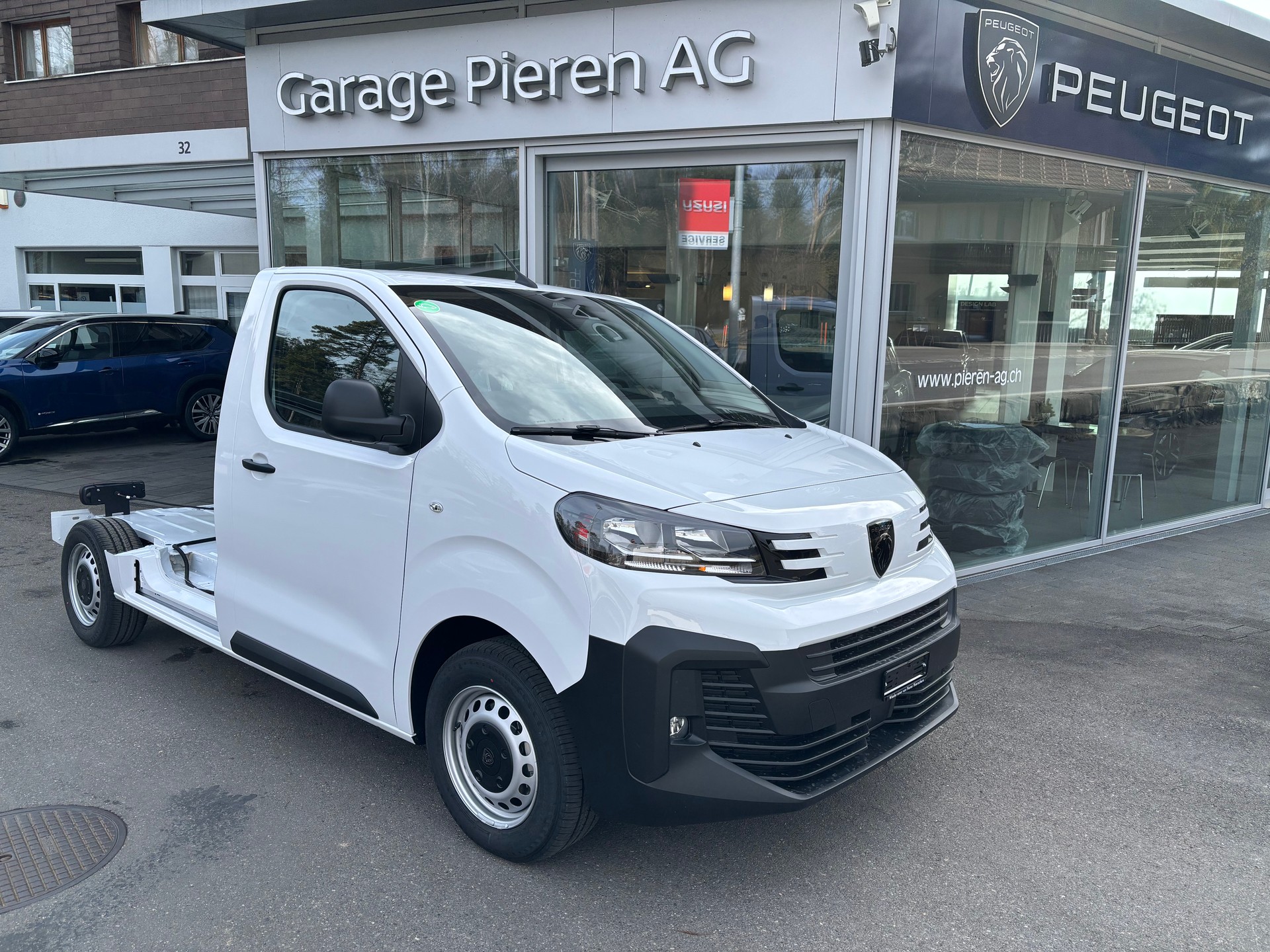 PEUGEOT Expert 75KWh Standard-image-0