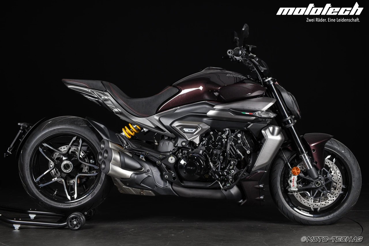 DUCATI X Diavel V4 / 4 JAHRE GARANTIE-showroom-element-2