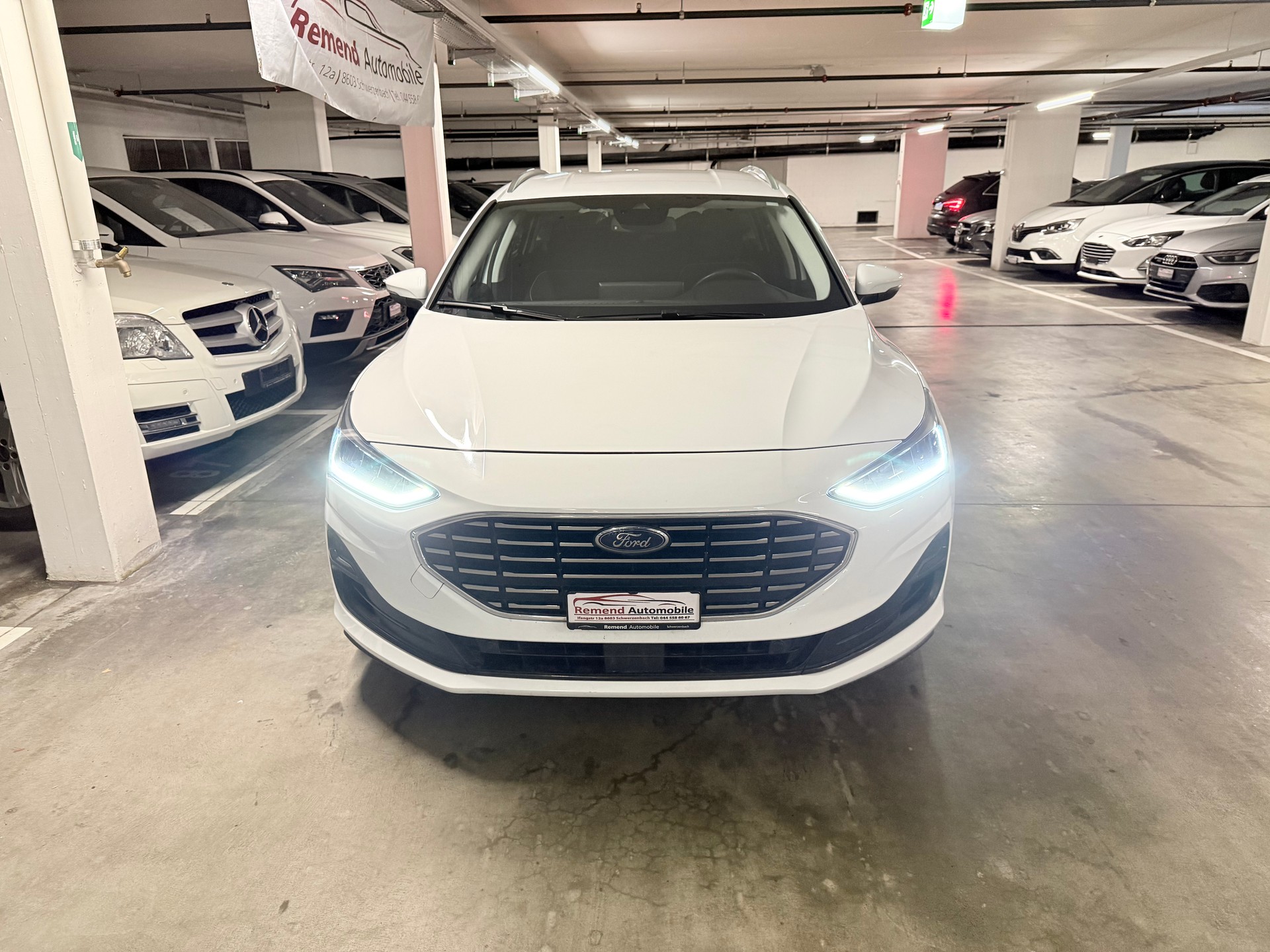 FORD Focus 1.5 TDCi Titanium Automatic CH Fahrzeug RF-Kamera-image-1
