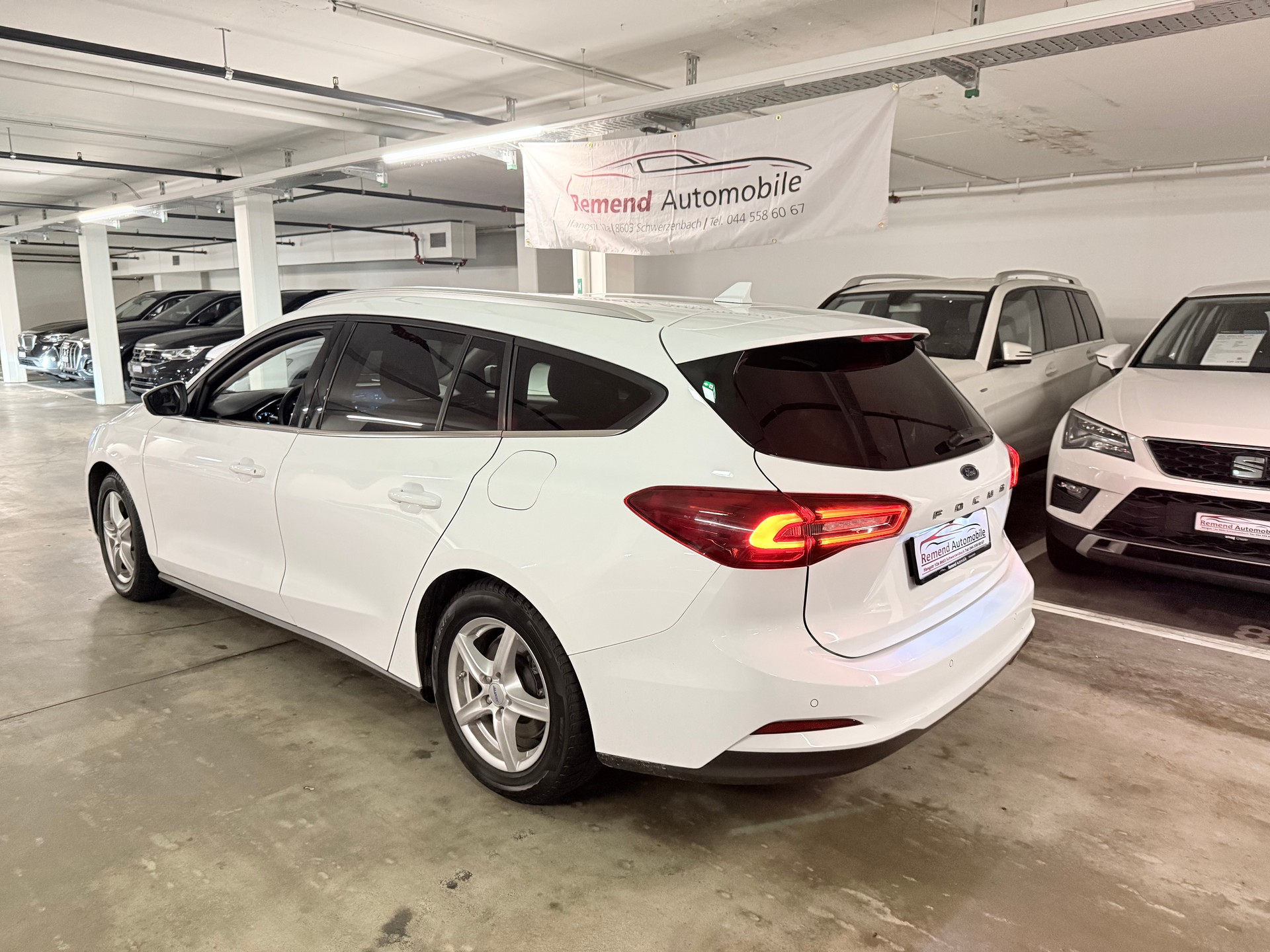 FORD Focus 1.5 TDCi Titanium Automatic CH Fahrzeug RF-Kamera-image-4