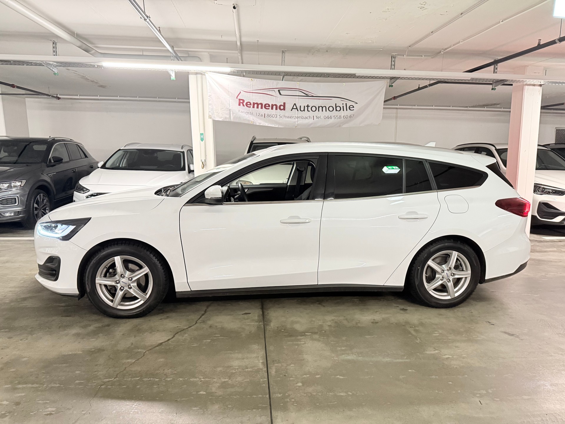 FORD Focus 1.5 TDCi Titanium Automatic CH Fahrzeug RF-Kamera-image-3
