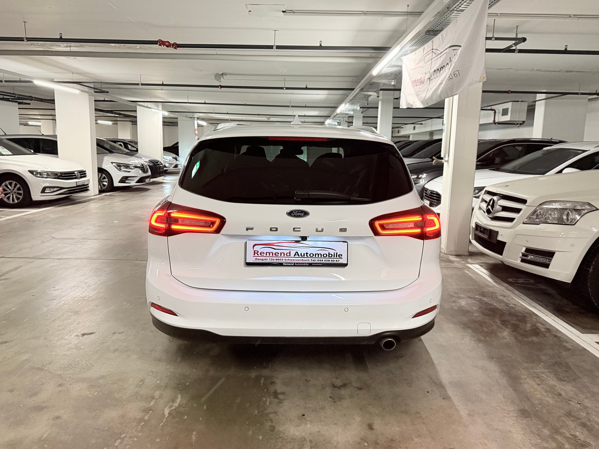 FORD Focus 1.5 TDCi Titanium Automatic CH Fahrzeug RF-Kamera-image-5