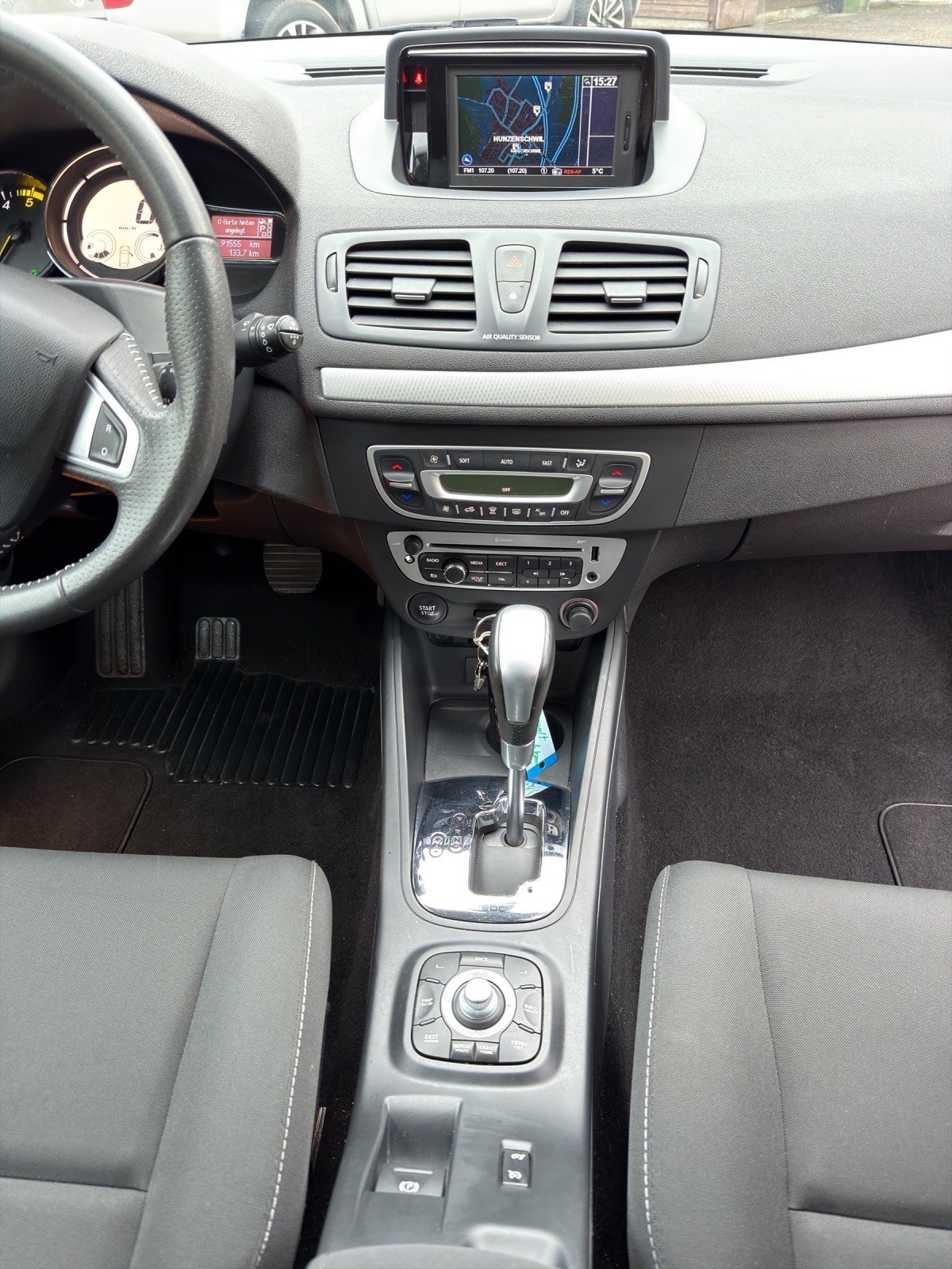 RENAULT Mégane 1.5 dCi Dynamique EDC-image-8