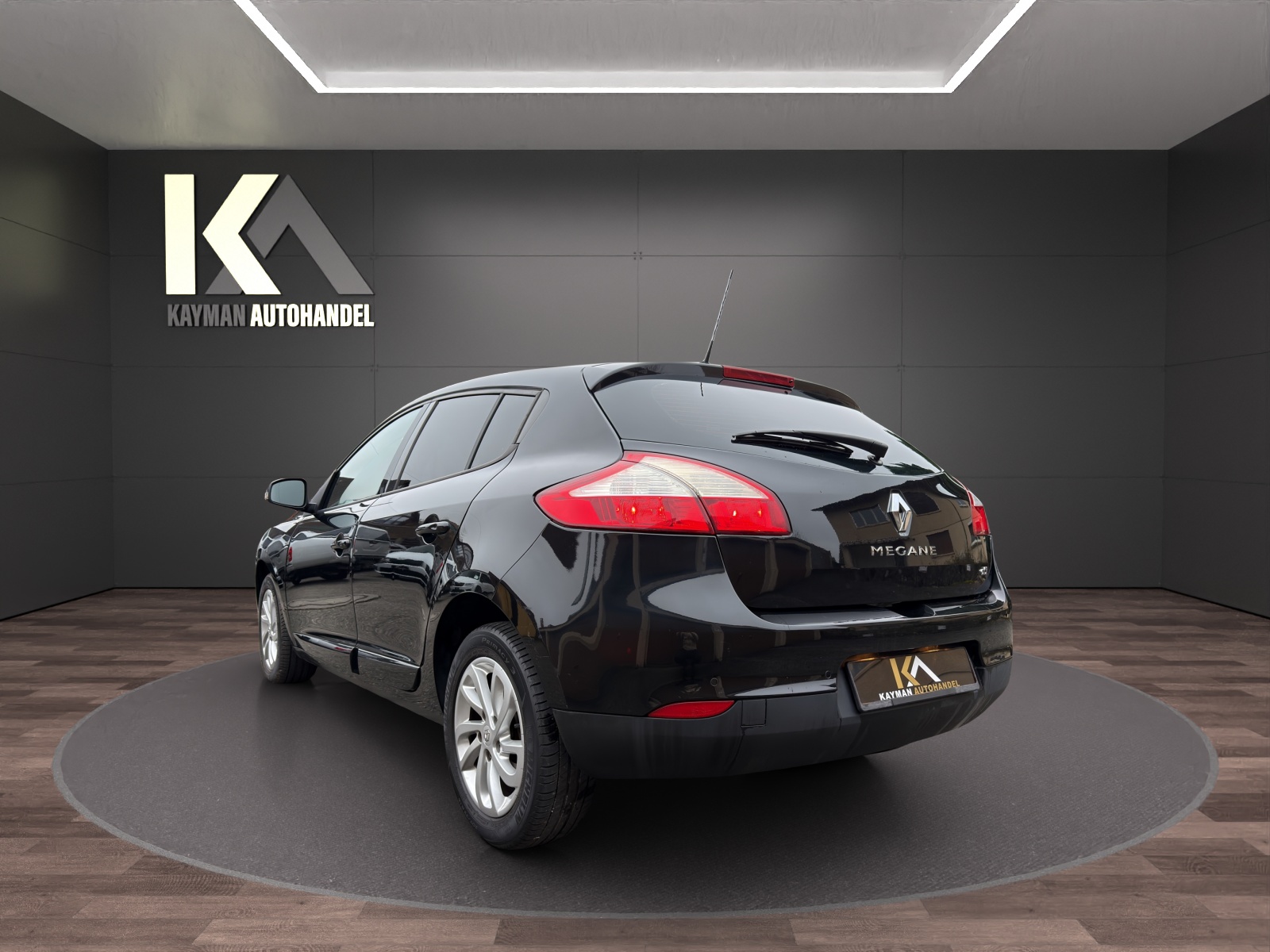 RENAULT Mégane 1.5 dCi Dynamique EDC-image-2