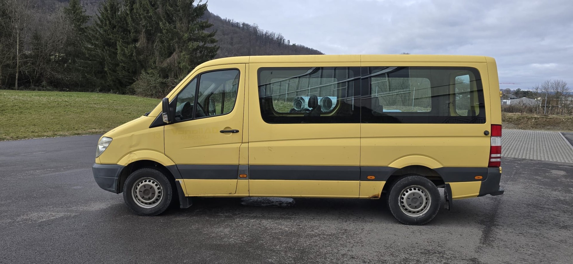 MERCEDES-BENZ Sprinter 215 CDI Standard-image-1