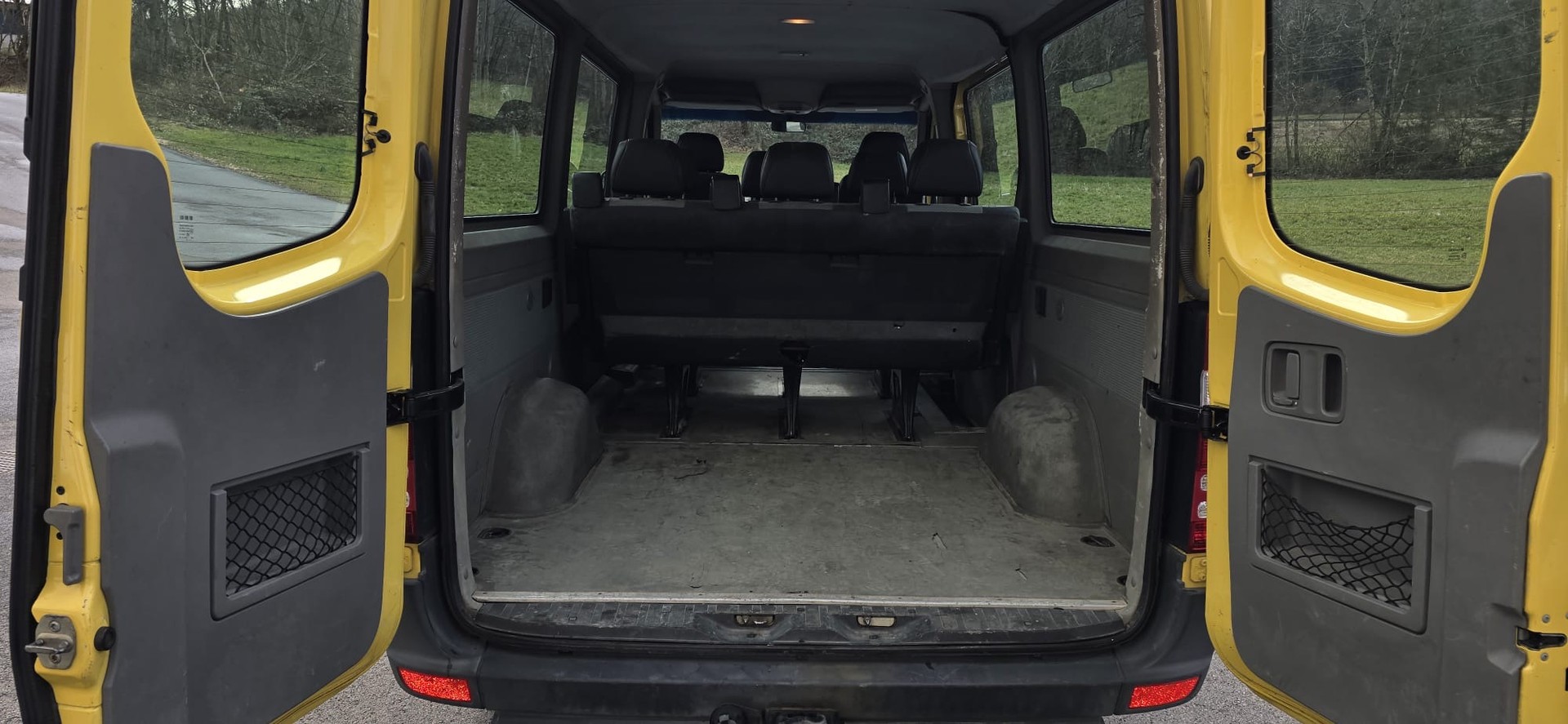 MERCEDES-BENZ Sprinter 215 CDI Standard-image-12