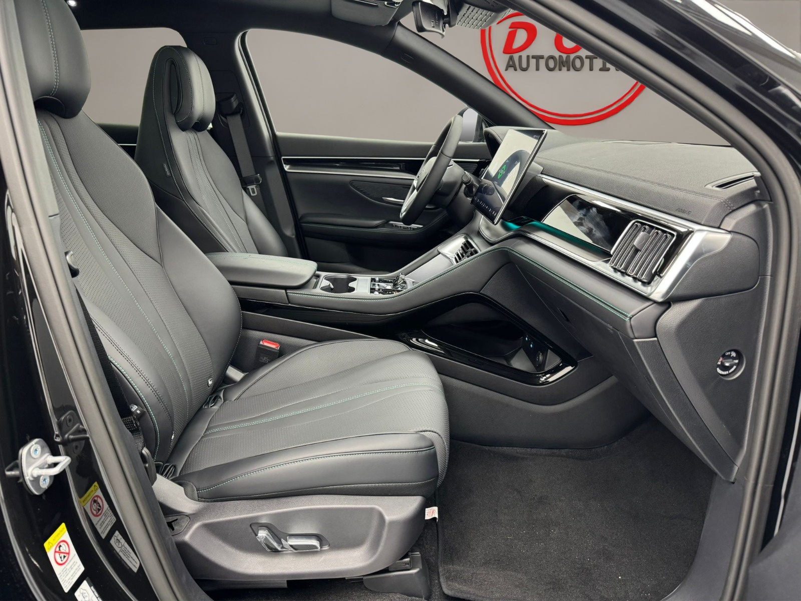 BYD Seal U DM-i Design AWD-image-15